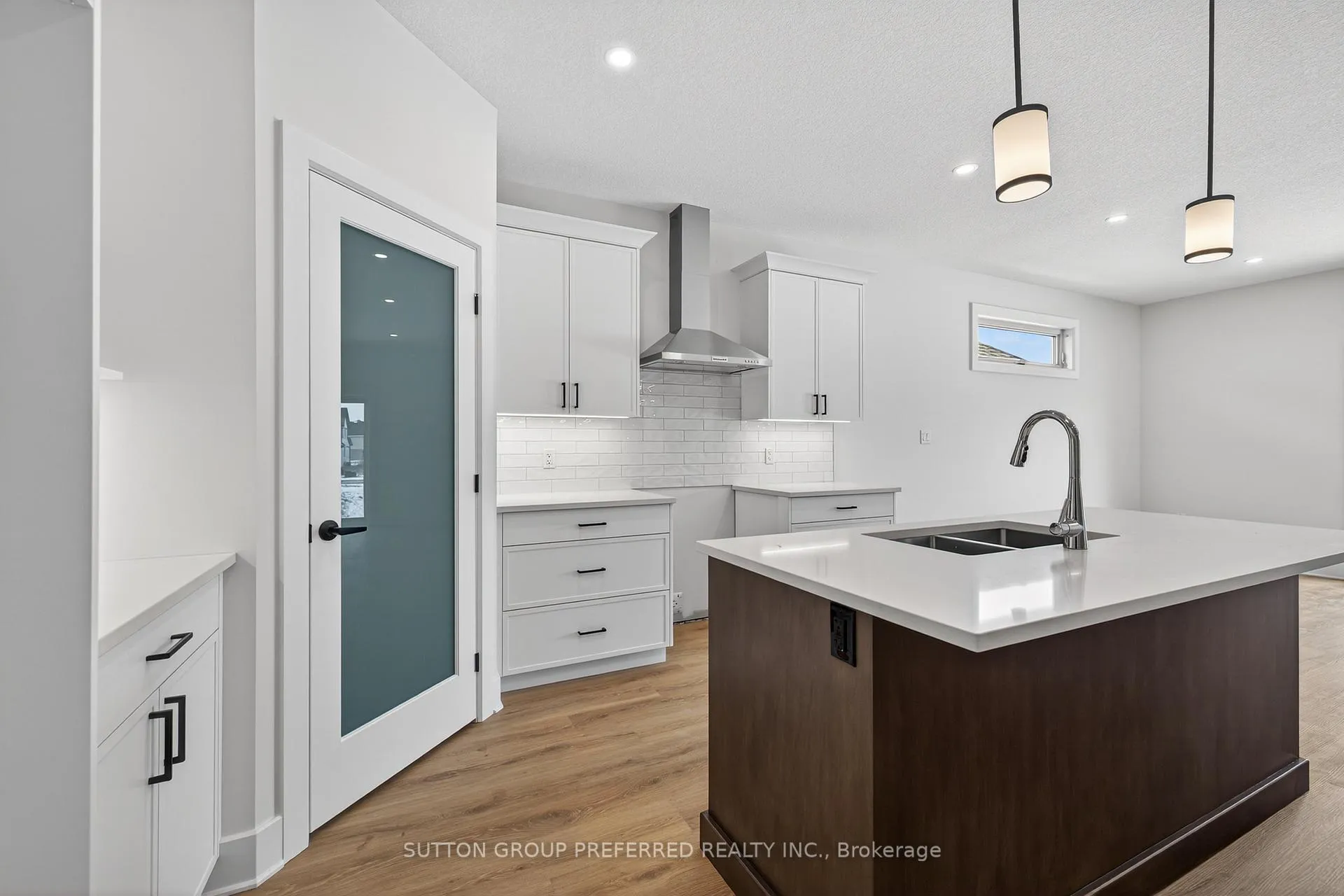 Photo 5 of 45 Ayrshire Avenue, St. Thomas — HOMEH