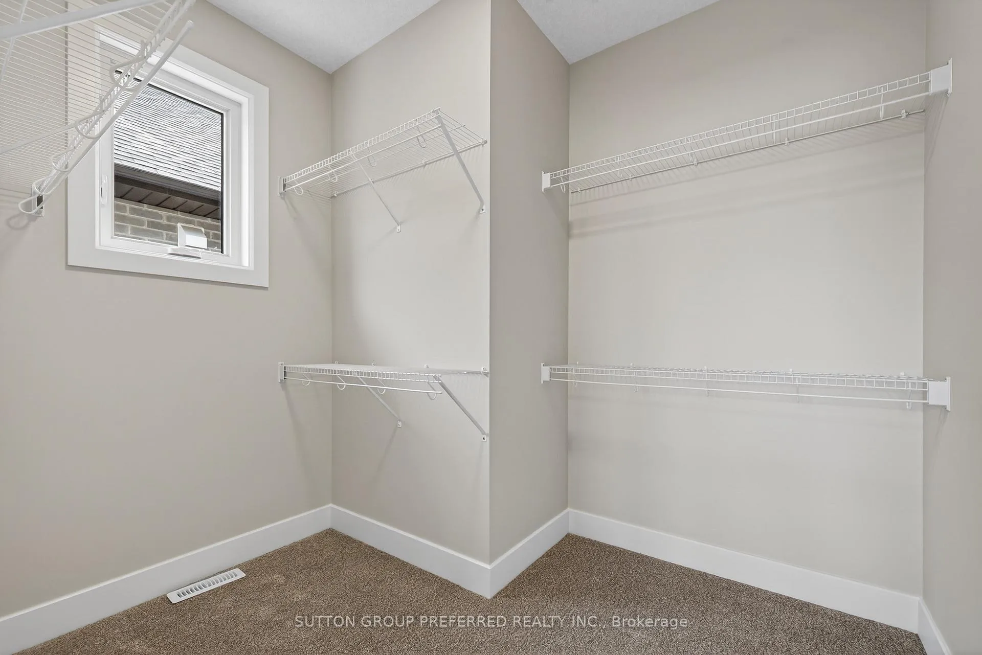 Photo 12 of 45 Ayrshire Avenue, St. Thomas — HOMEH