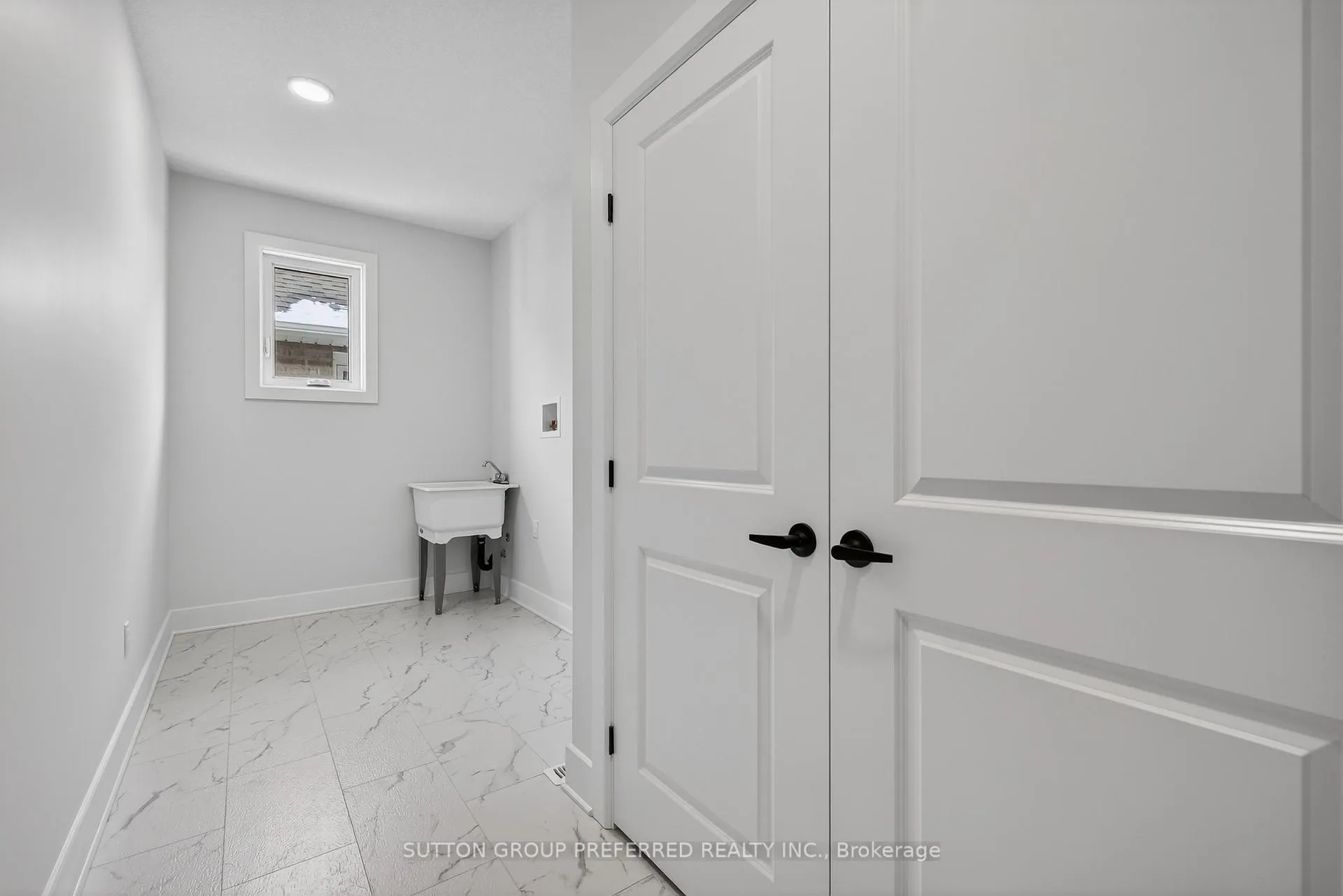 Photo 15 of 45 Ayrshire Avenue, St. Thomas — HOMEH