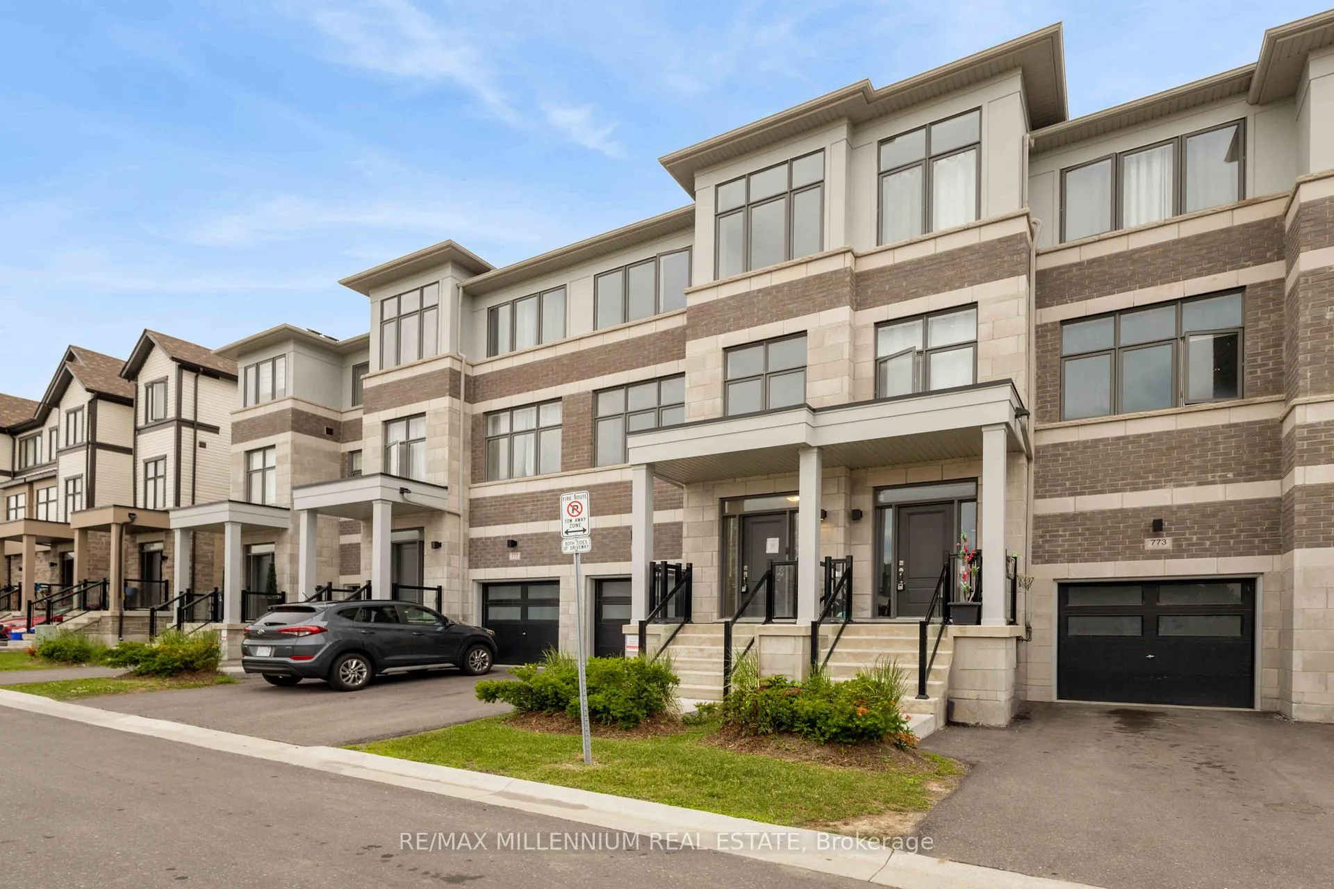 Photo 2 of 775 Chinook Path, Oshawa, Donevan — HOMEH