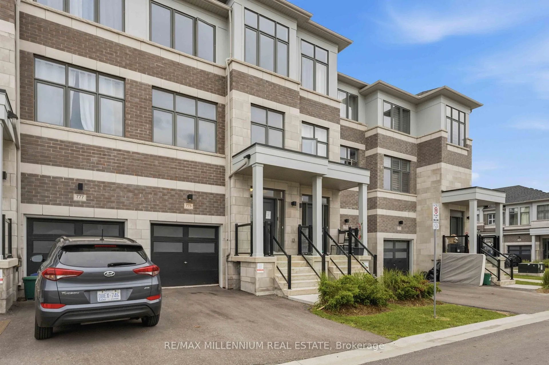 Photo 3 of 775 Chinook Path, Oshawa, Donevan — HOMEH