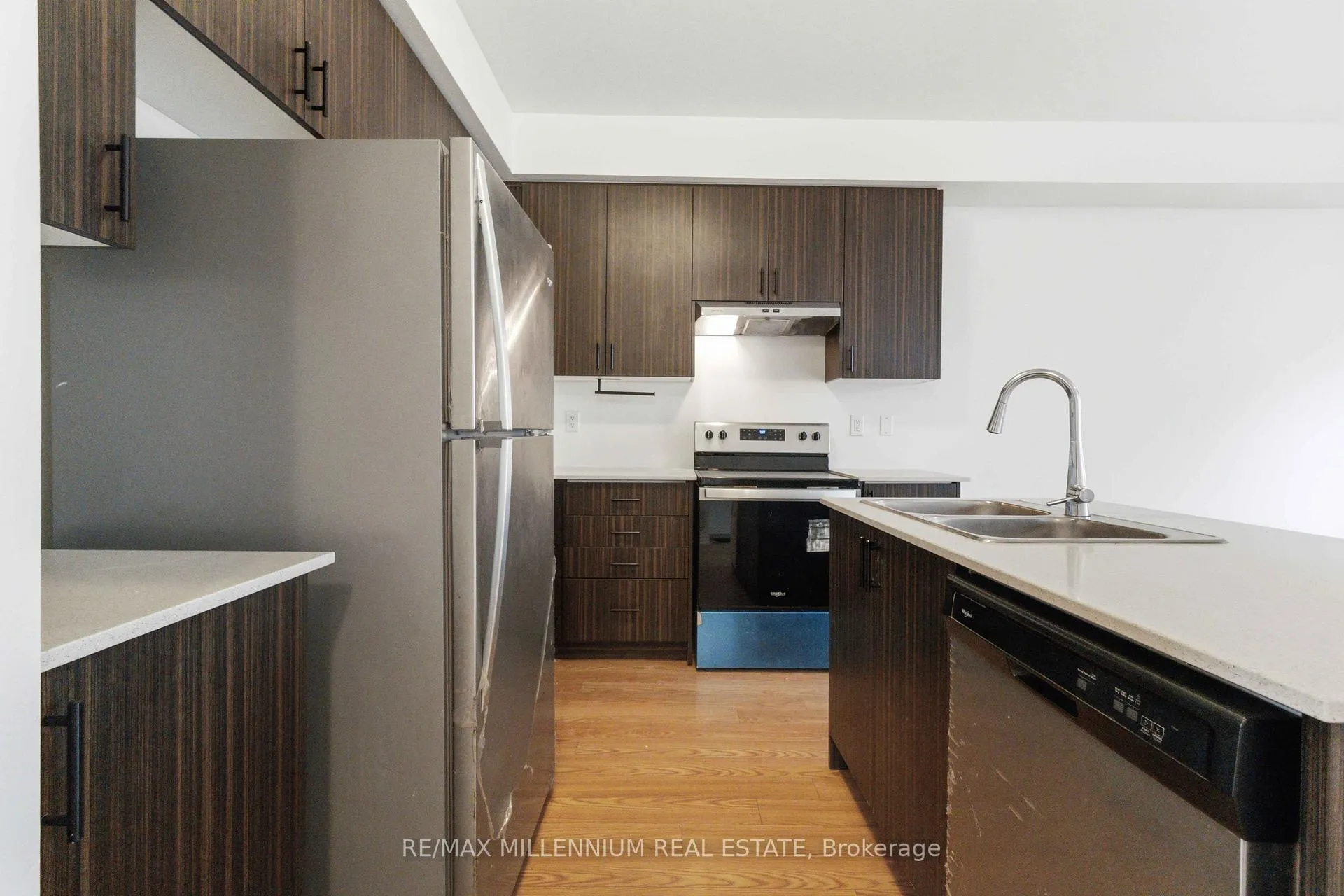Photo 17 of 775 Chinook Path, Oshawa, Donevan — HOMEH