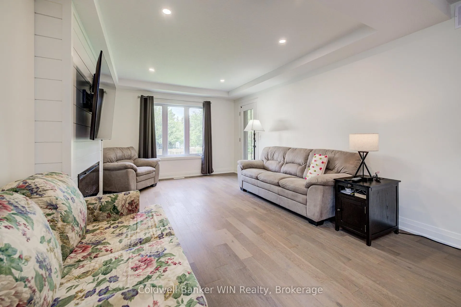 Photo 13 of 247 Fergus Street N, Wellington North, Mount Forest — HOMEH