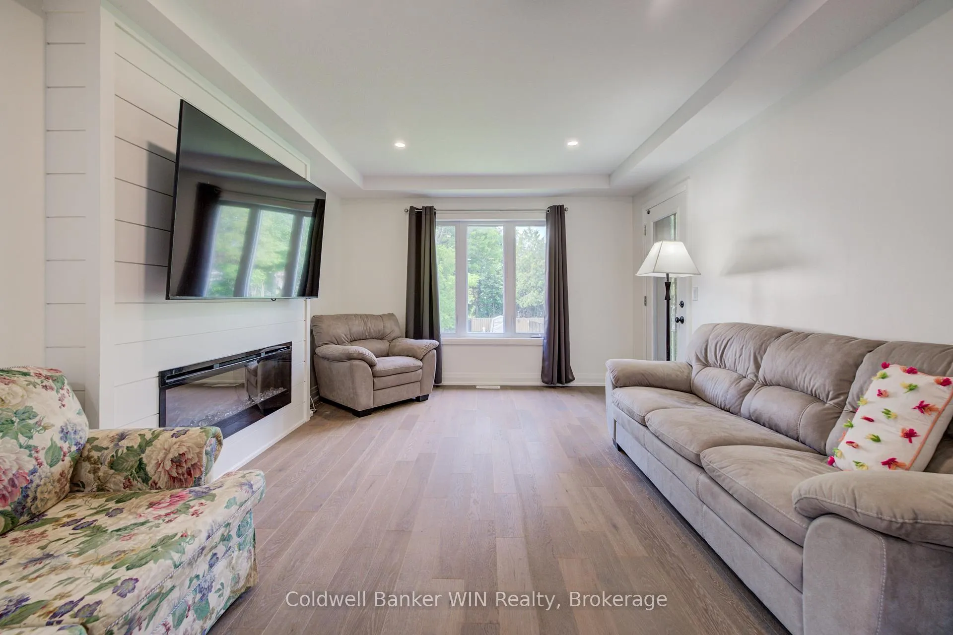 Photo 14 of 247 Fergus Street N, Wellington North, Mount Forest — HOMEH
