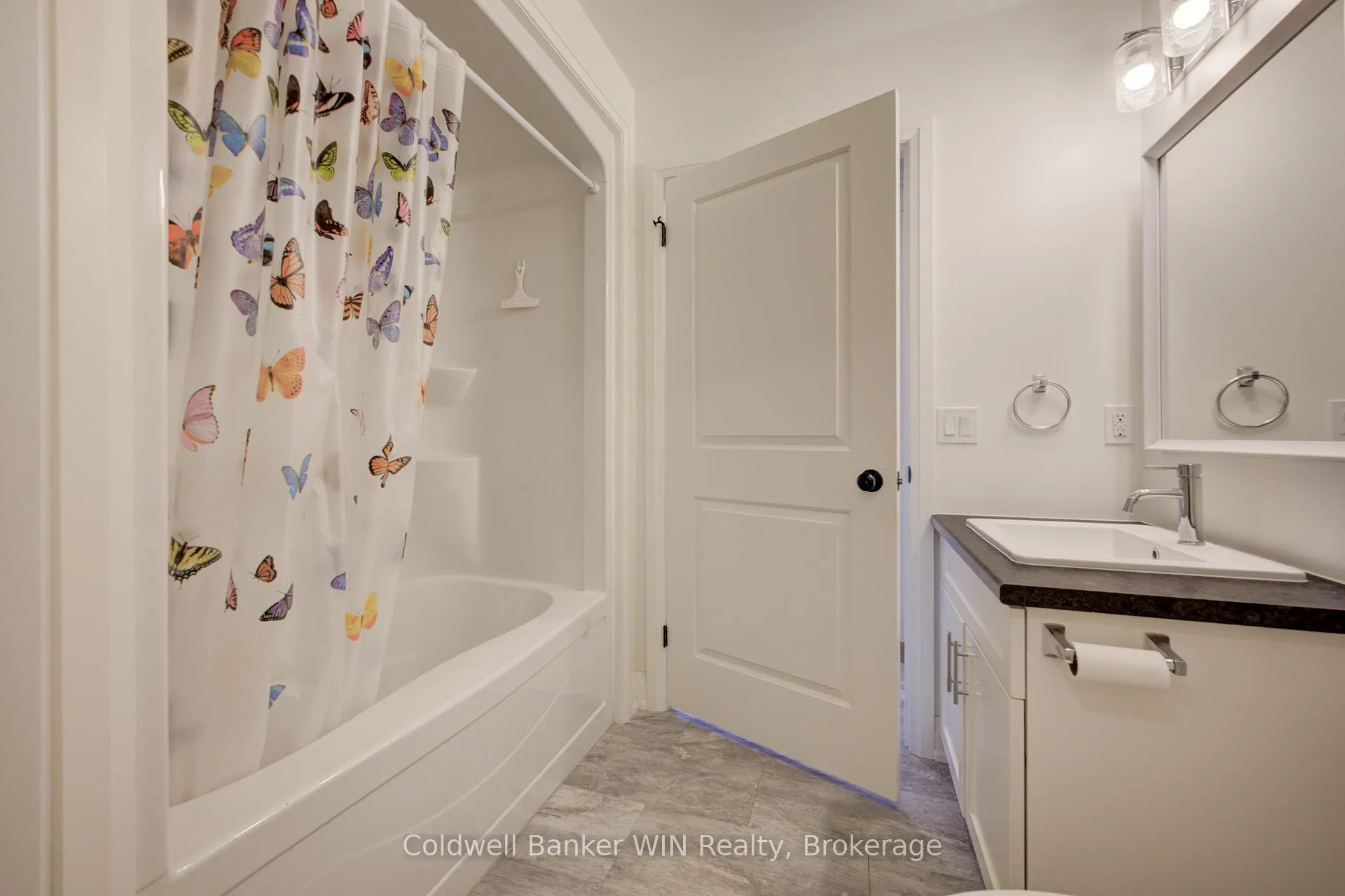 Photo 20 of 247 Fergus Street N, Wellington North, Mount Forest — HOMEH