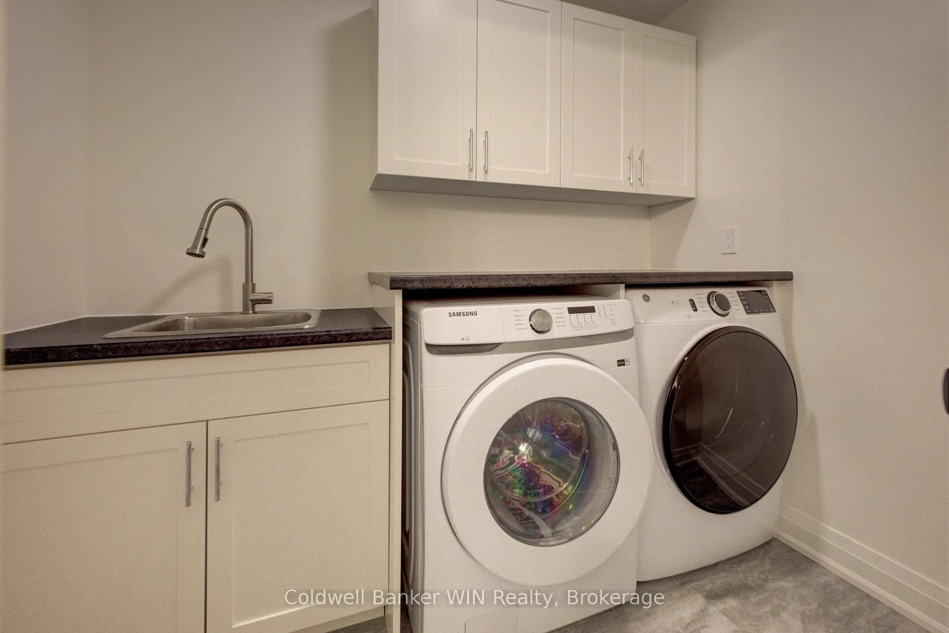 Photo 22 of 247 Fergus Street N, Wellington North, Mount Forest — HOMEH