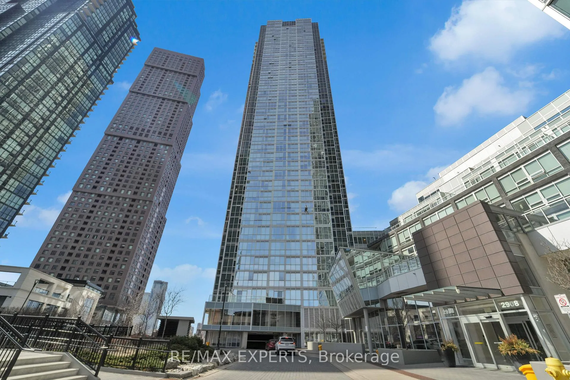 Photo 2 of Unit 201, 2916 Highway 7, Vaughan, Concord — HOMEH