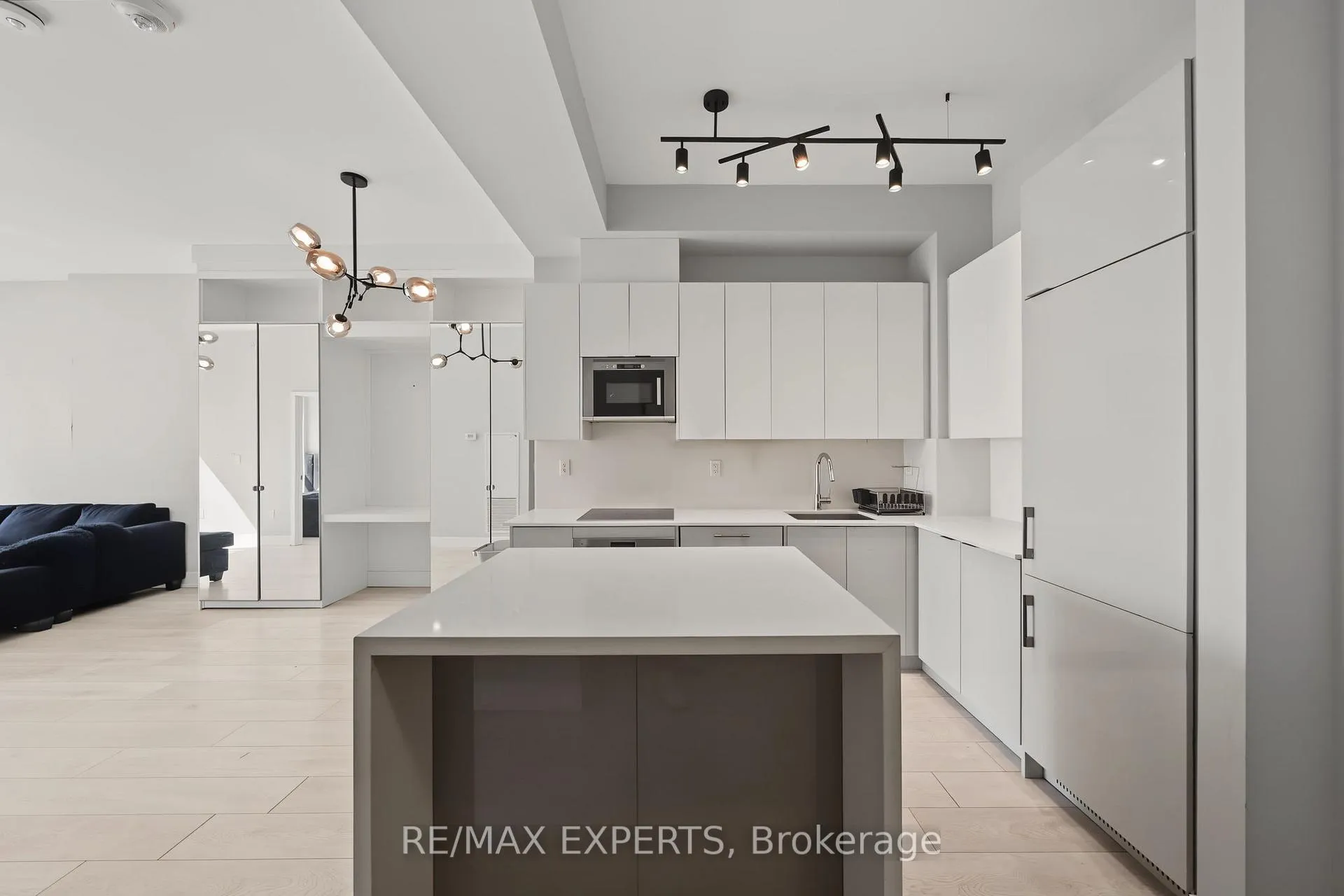 Photo 7 of Unit 201, 2916 Highway 7, Vaughan, Concord — HOMEH