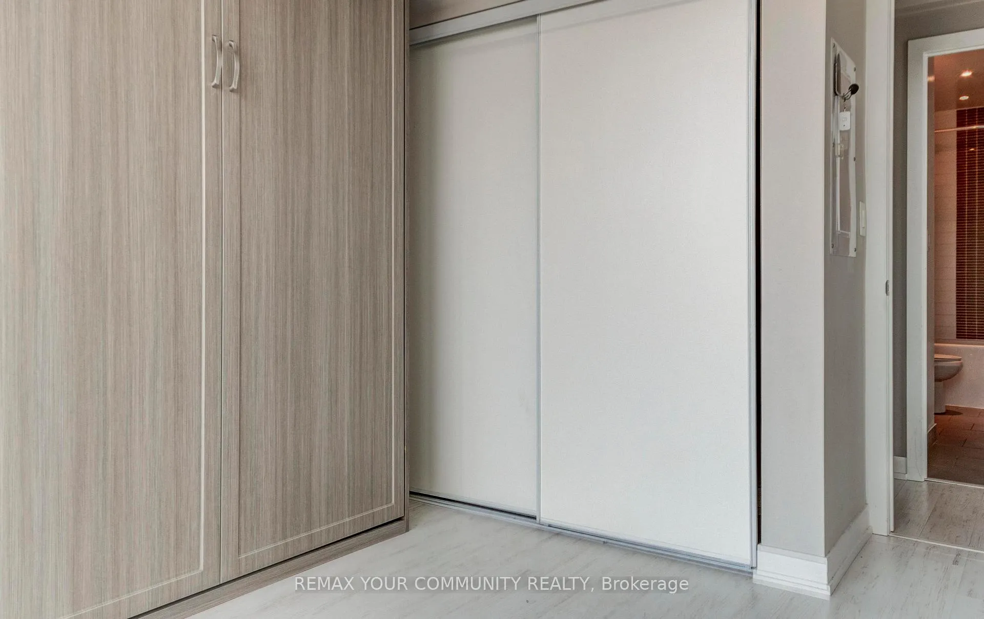 Photo 8 of Unit Ph8, 105 George Street, Toronto, Moss Park — HOMEH