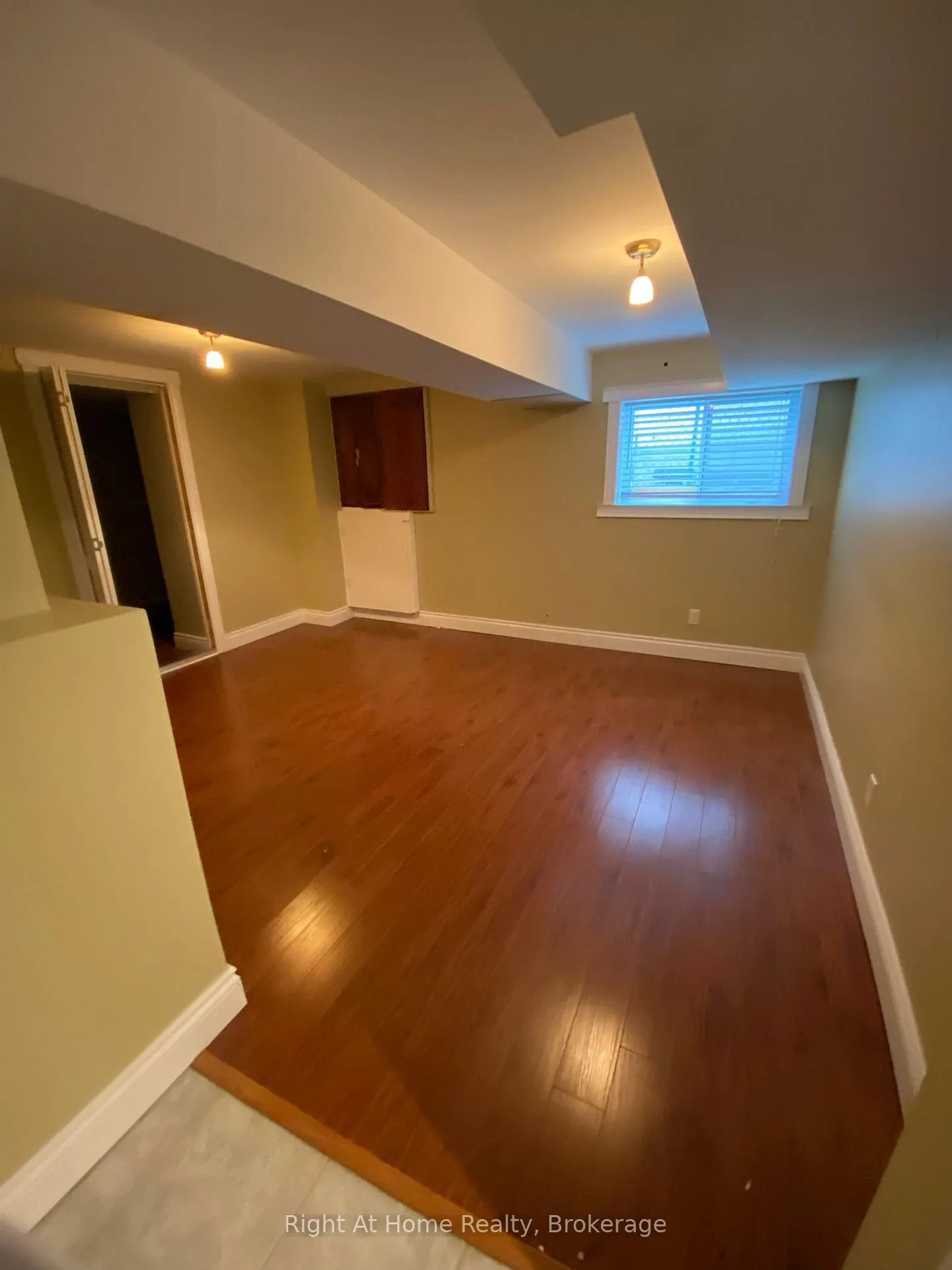 Photo 6 of Unit B, 40 Prospect Street, Clarington, Bowmanville — HOMEH