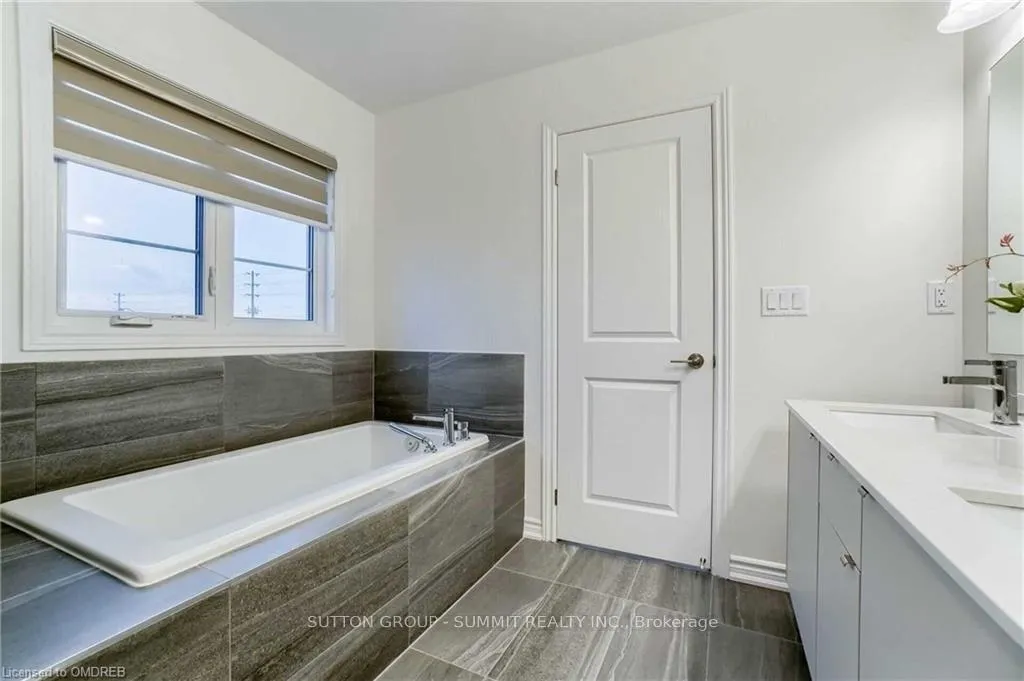 Photo 16 of 492 Bergamot Avenue, Milton, Walker — HOMEH