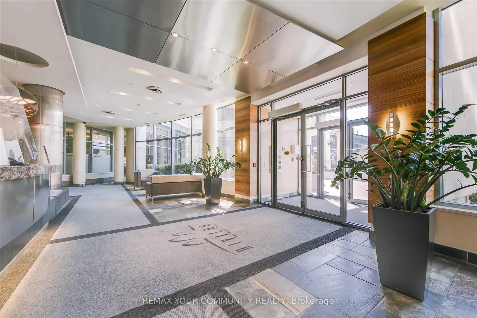 Photo 2 of Unit 1707, 228 Queens Quay W, Toronto, Waterfront Communities — HOMEH