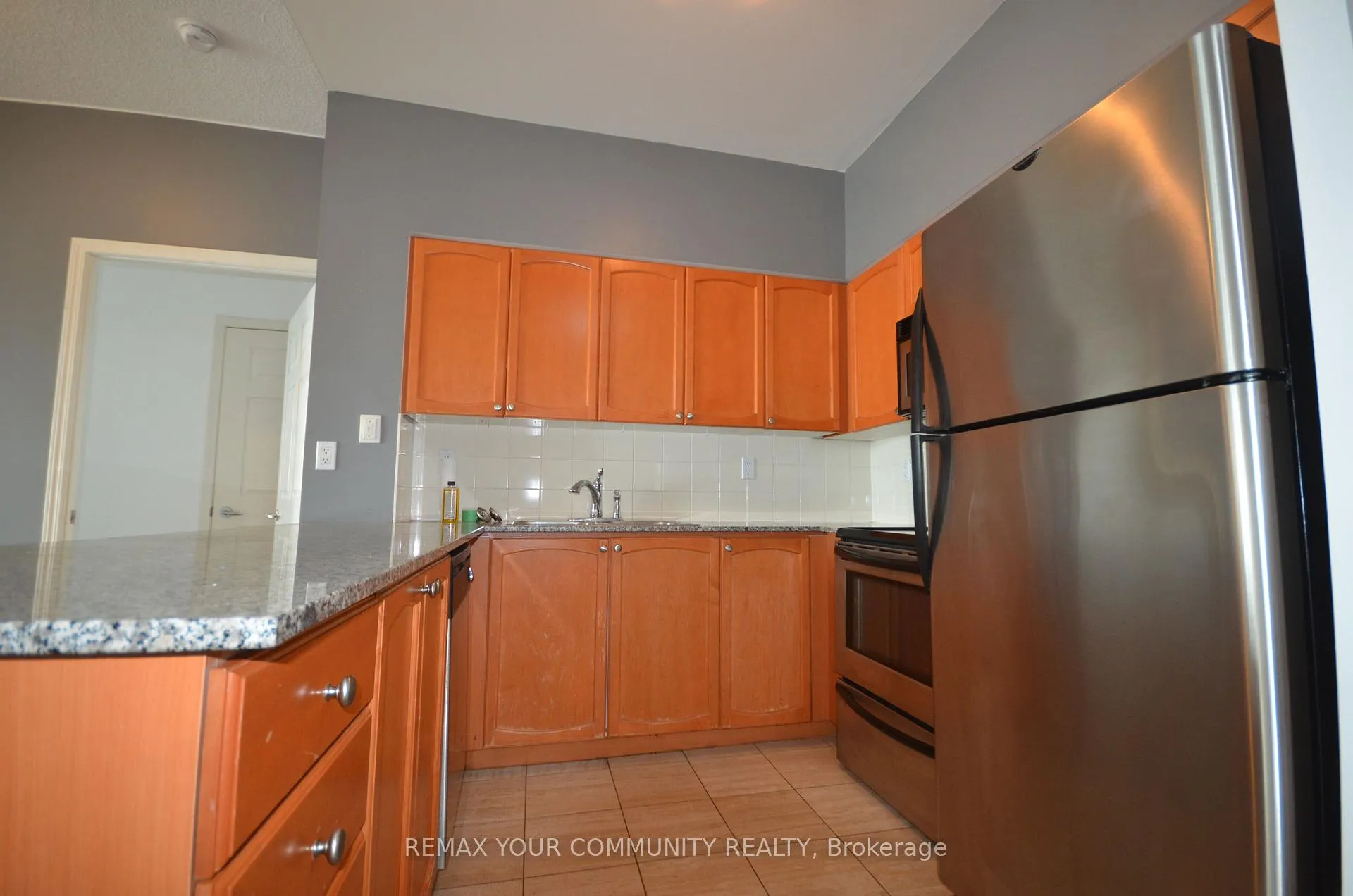 Photo 3 of Unit 1707, 228 Queens Quay W, Toronto, Waterfront Communities — HOMEH