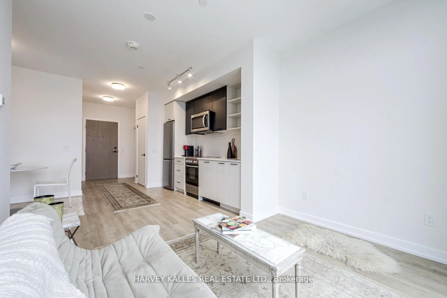 Photo 4 of Unit 1001, 2300 St. Clair Avenue W, Toronto, Junction Area — HOMEH