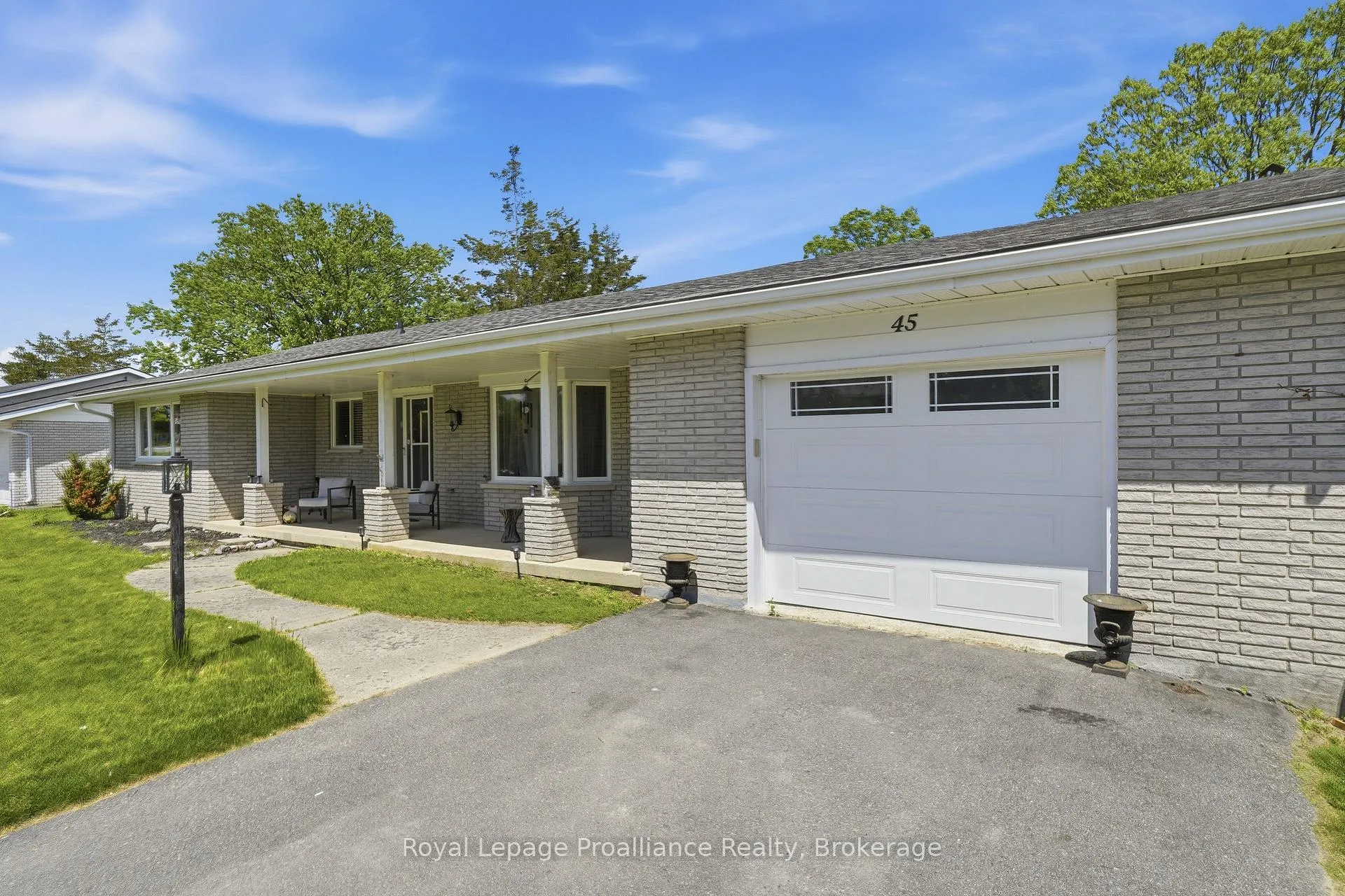 Photo 3 of 45 Nelson Street, Quinte West, Sidney Ward — HOMEH