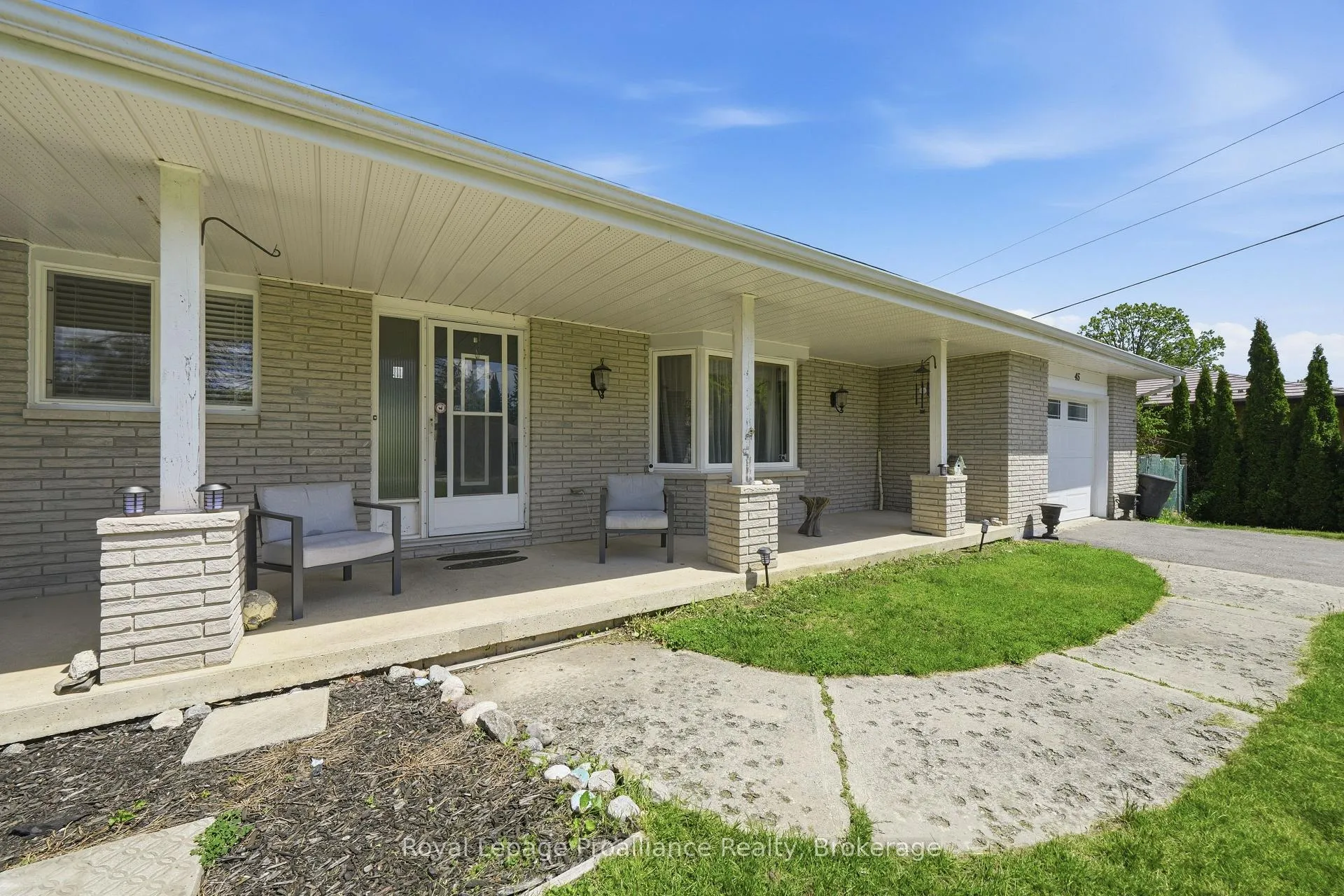 Photo 4 of 45 Nelson Street, Quinte West, Sidney Ward — HOMEH