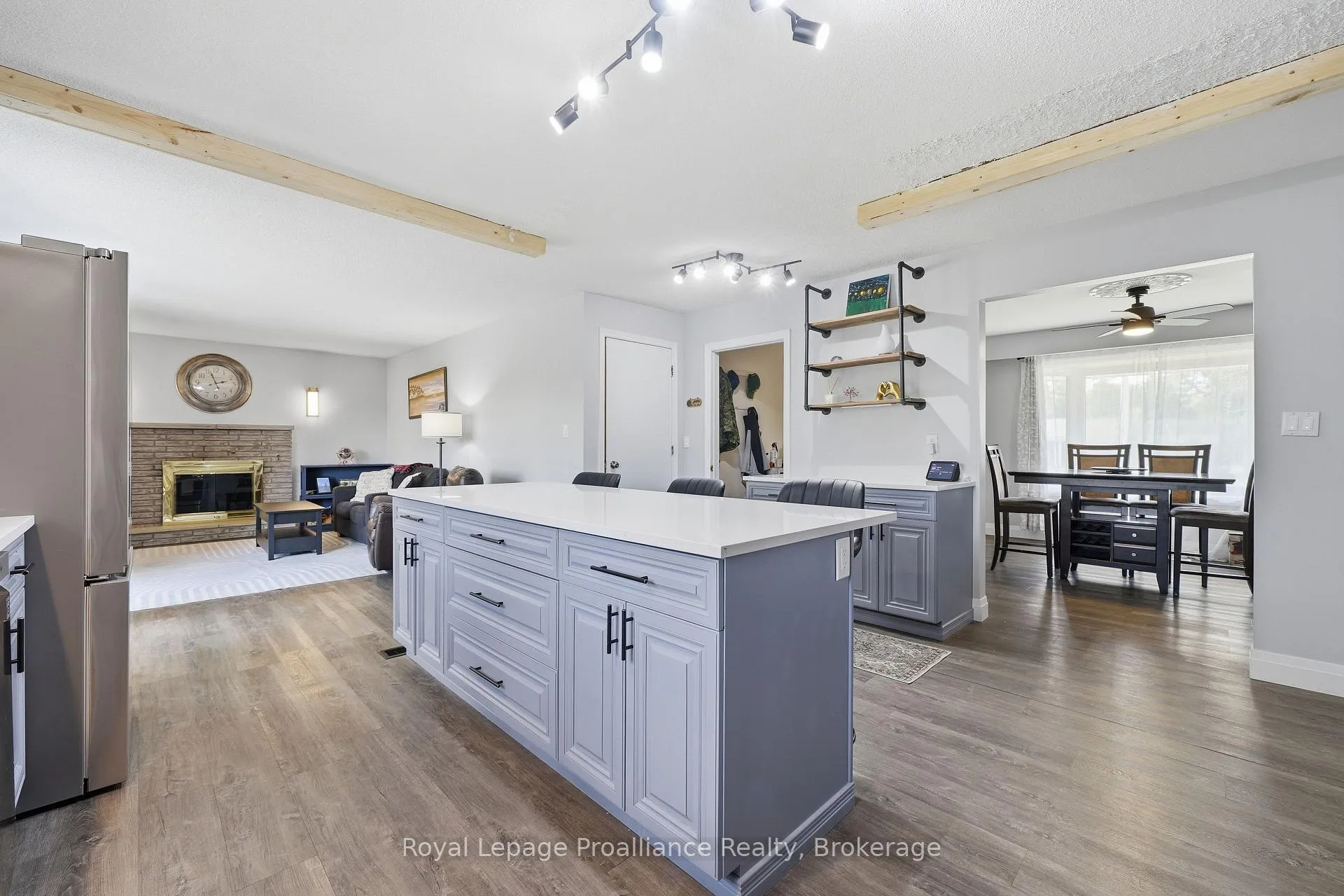 Photo 9 of 45 Nelson Street, Quinte West, Sidney Ward — HOMEH