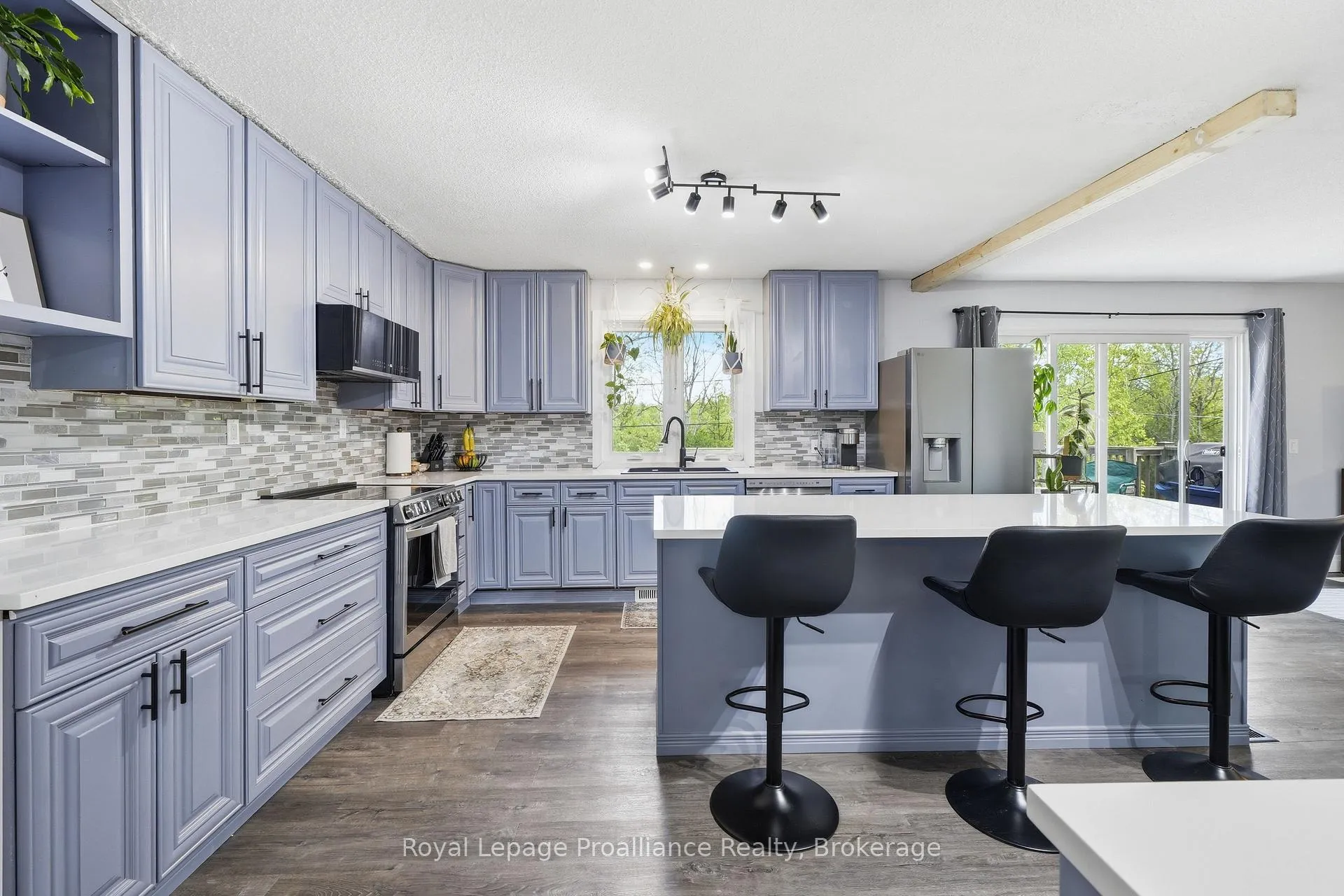 Photo 11 of 45 Nelson Street, Quinte West, Sidney Ward — HOMEH