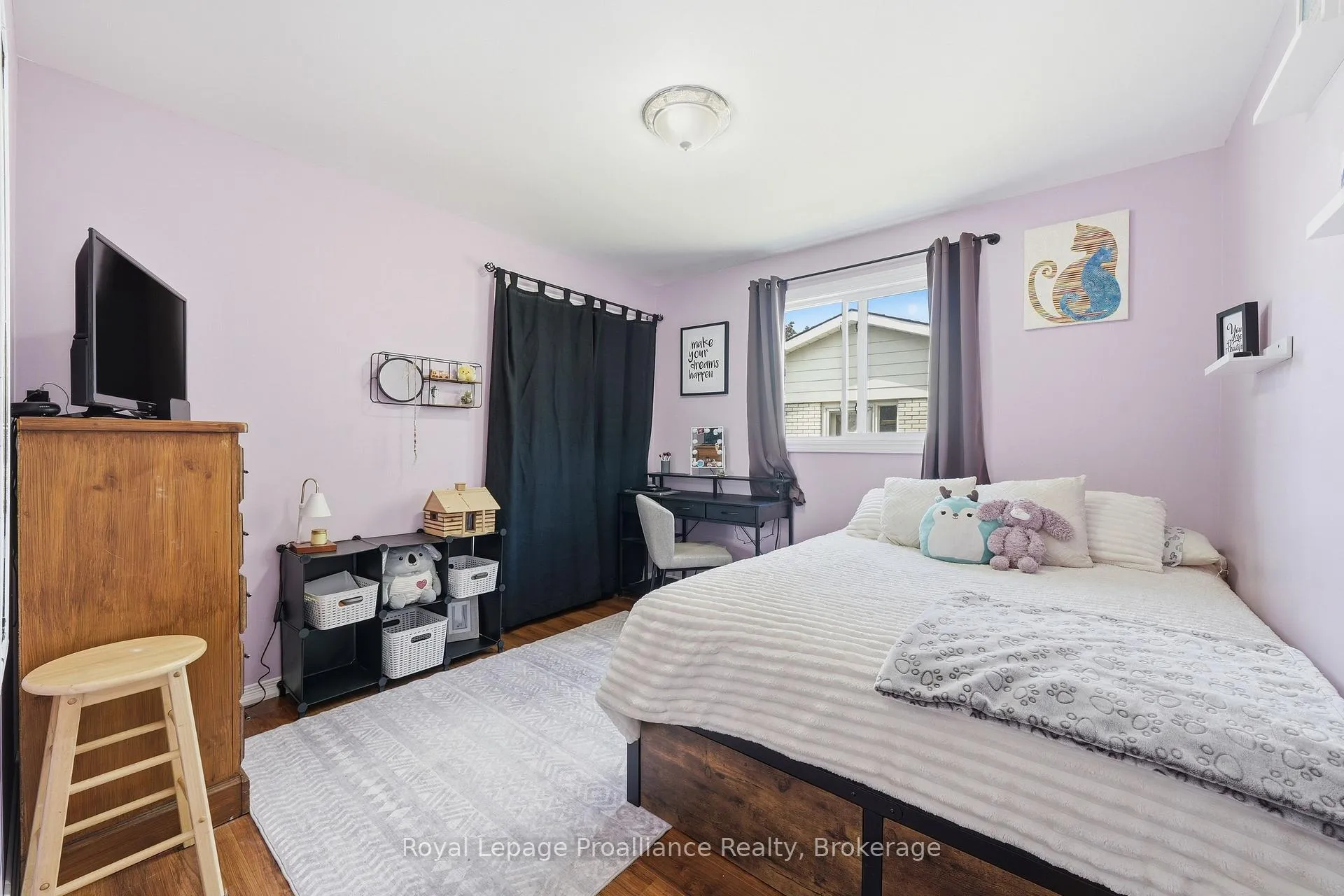 Photo 24 of 45 Nelson Street, Quinte West, Sidney Ward — HOMEH