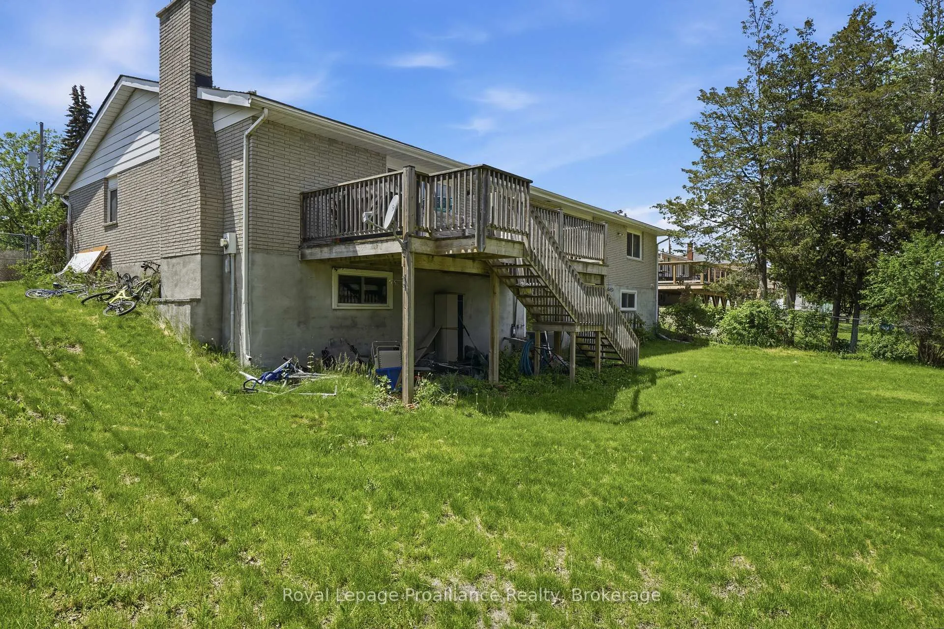 Photo 43 of 45 Nelson Street, Quinte West, Sidney Ward — HOMEH