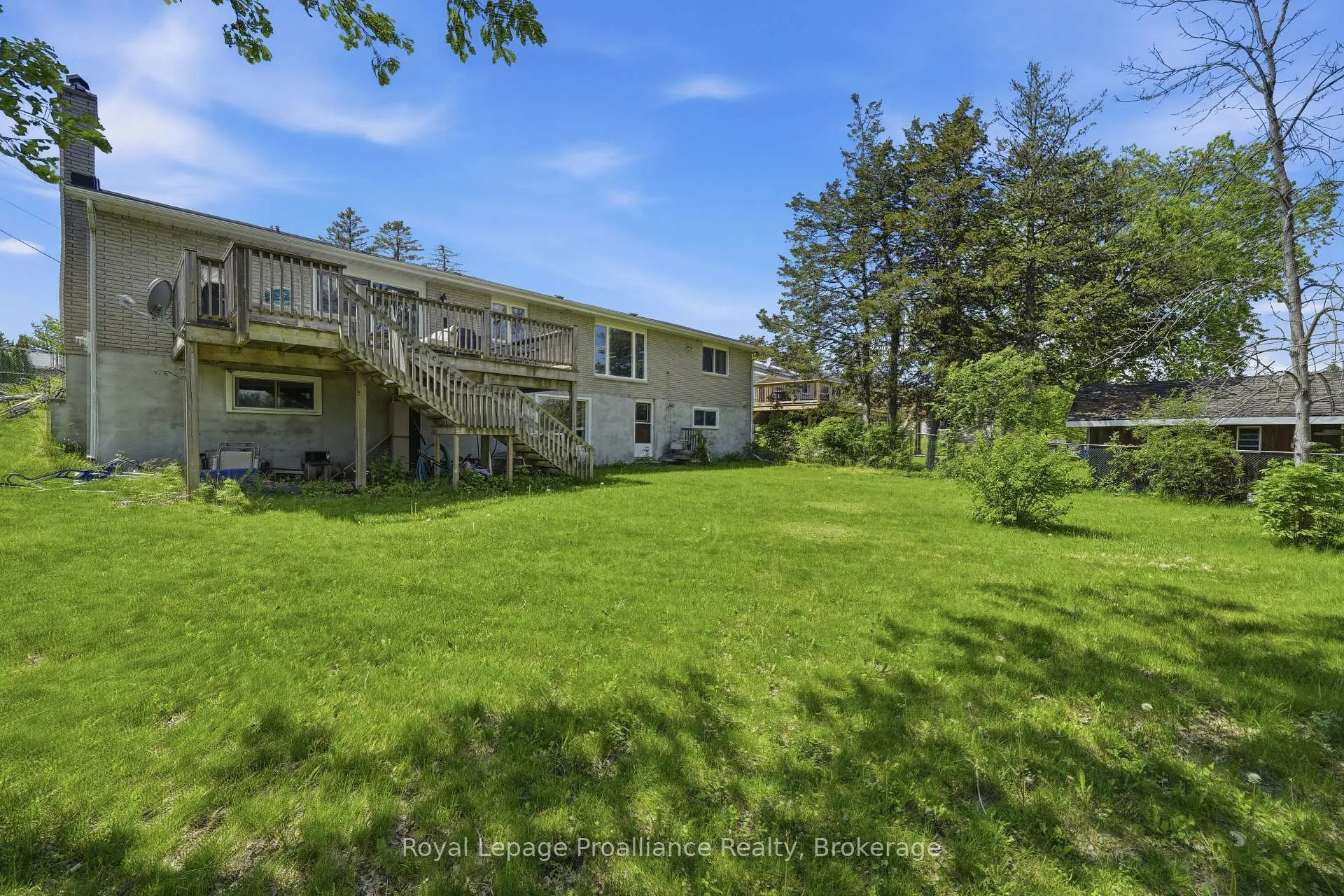 Photo 44 of 45 Nelson Street, Quinte West, Sidney Ward — HOMEH