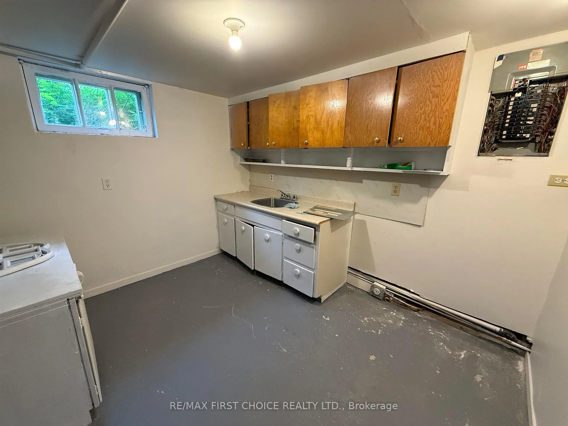 Photo 12 of 79 Maple Crescent, Atikokan — HOMEH