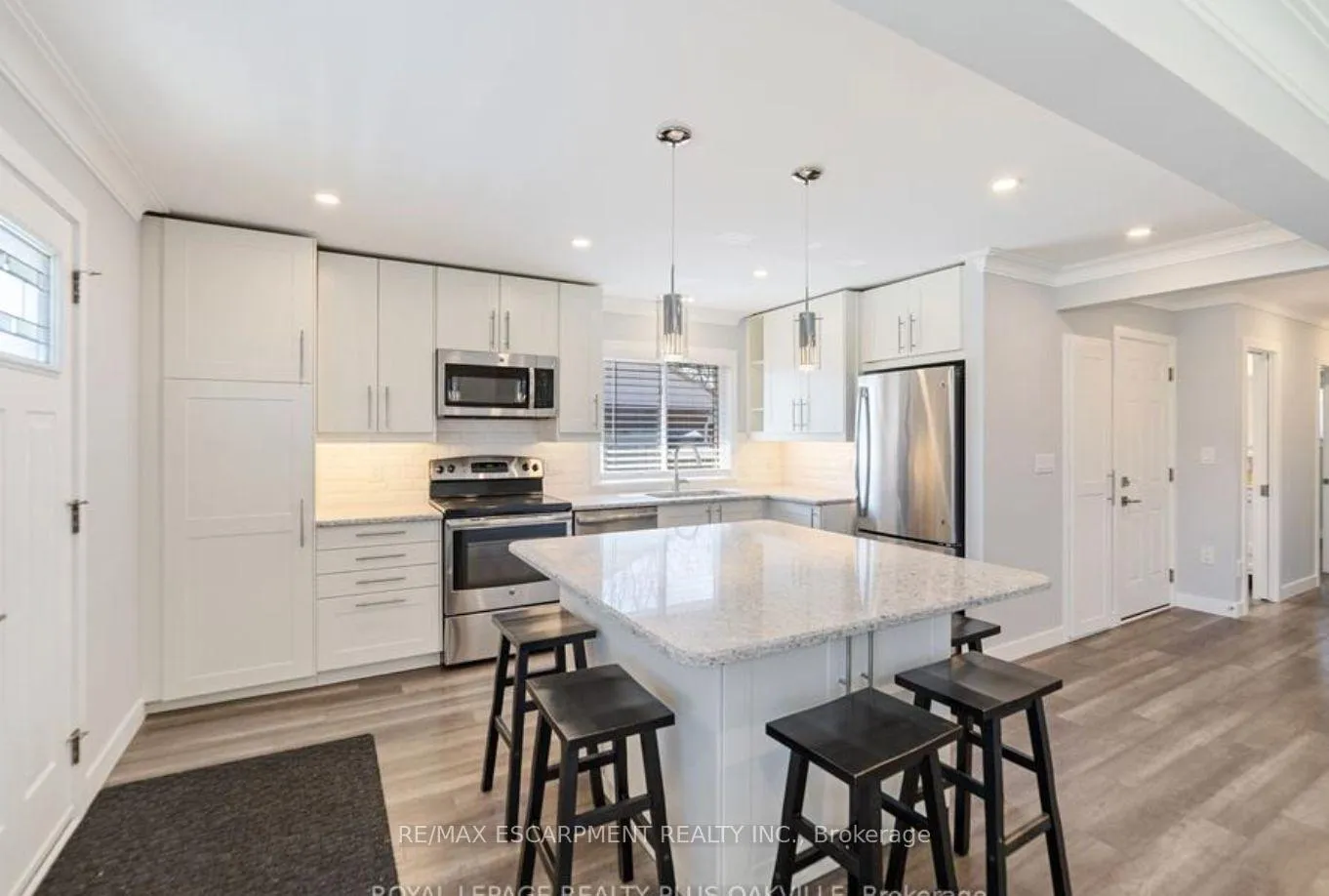 Photo 1 of Unit Upper Unit, 1266 Royal Drive W, Burlington, Mountainside — HOMEH