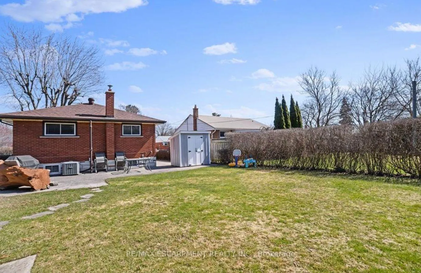 Photo 10 of Unit Upper Unit, 1266 Royal Drive W, Burlington, Mountainside — HOMEH