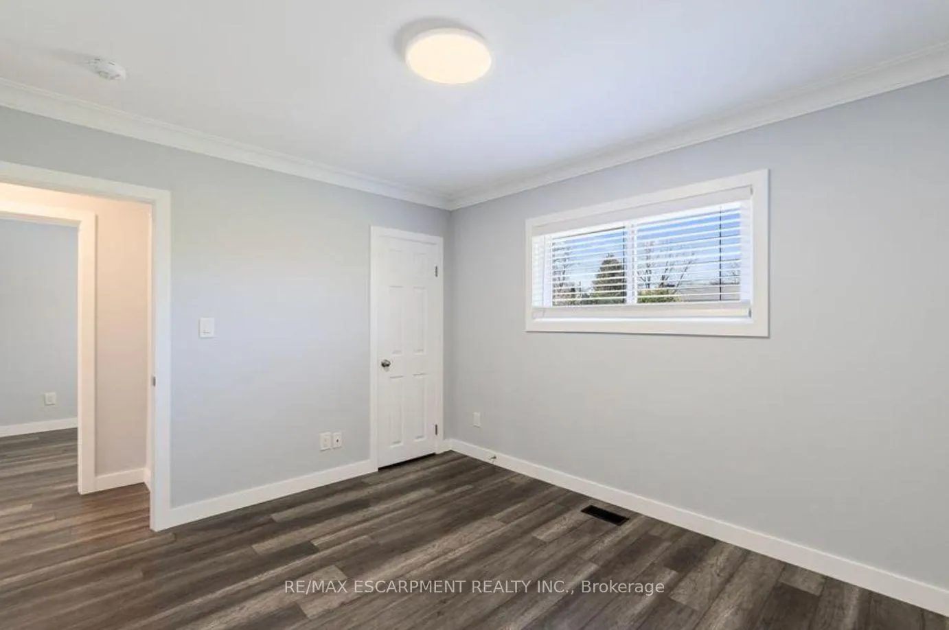 Photo 11 of Unit Upper Unit, 1266 Royal Drive W, Burlington, Mountainside — HOMEH