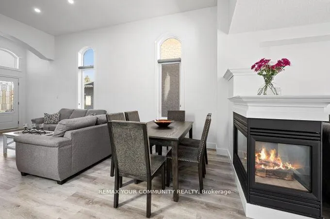 Photo 7 of 144 Broomlands Drive, Vaughan, Maple — HOMEH