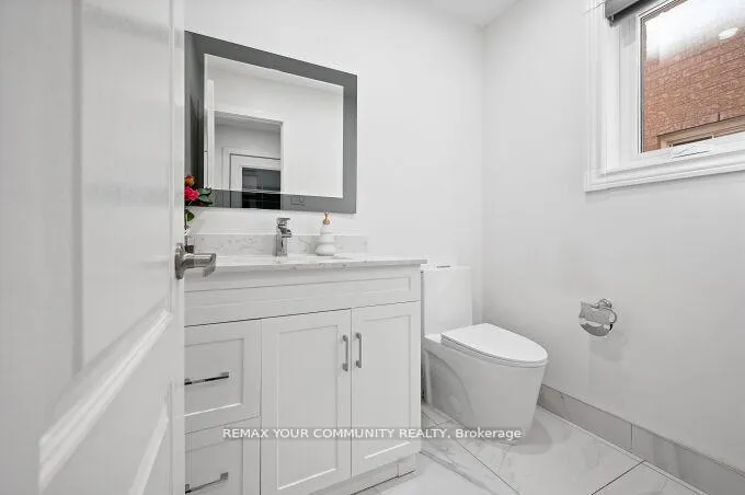 Photo 21 of 144 Broomlands Drive, Vaughan, Maple — HOMEH