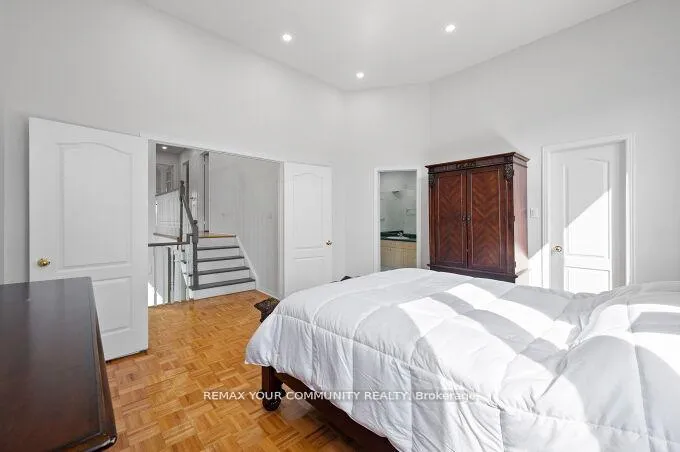 Photo 24 of 144 Broomlands Drive, Vaughan, Maple — HOMEH
