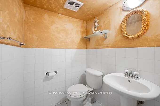 Photo 38 of 144 Broomlands Drive, Vaughan, Maple — HOMEH