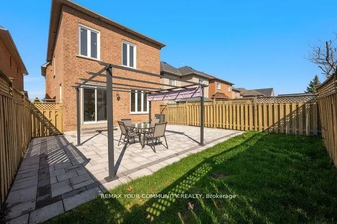 Photo 43 of 144 Broomlands Drive, Vaughan, Maple — HOMEH