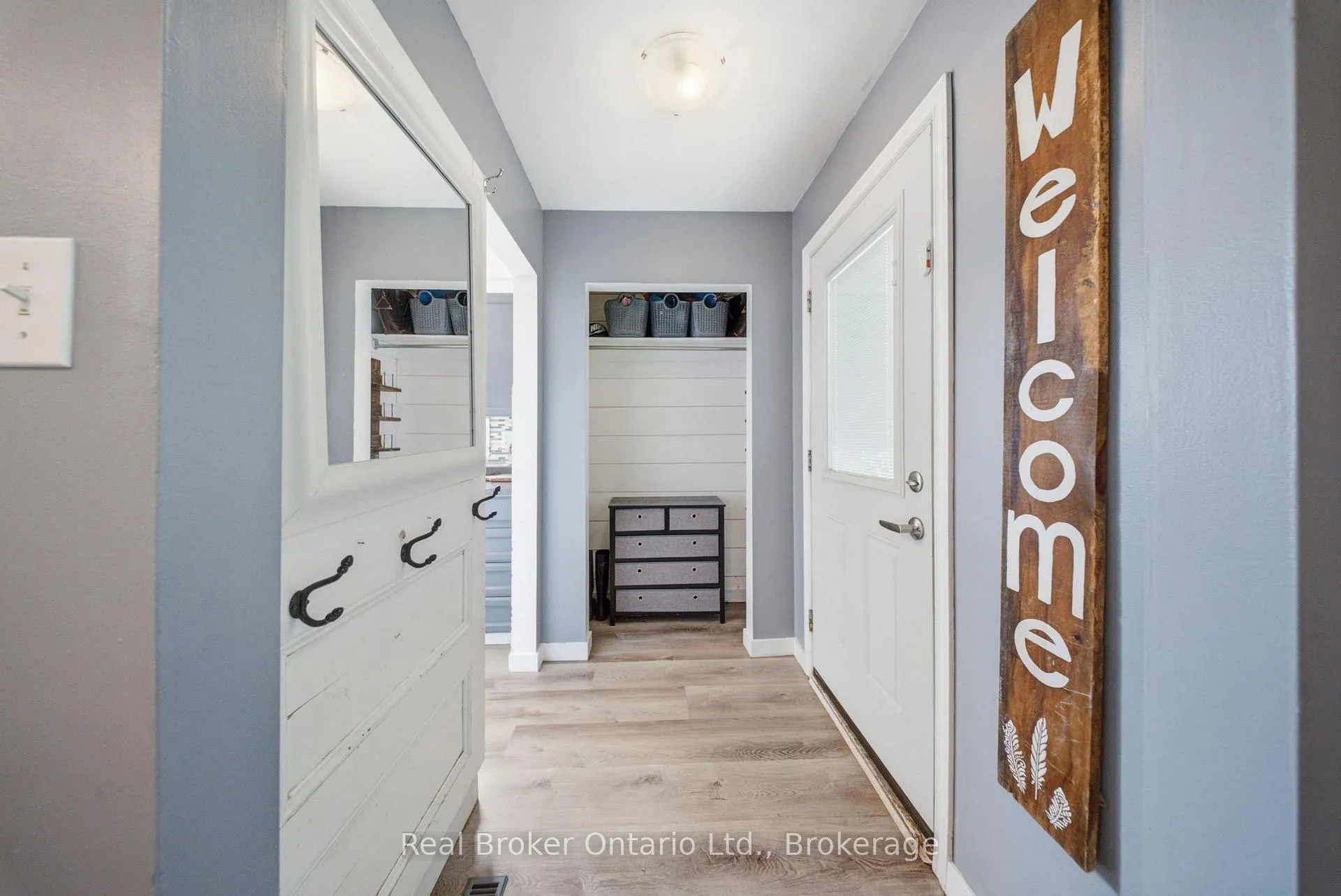 Photo 6 of 33 Hallmark Street, Brantford — HOMEH