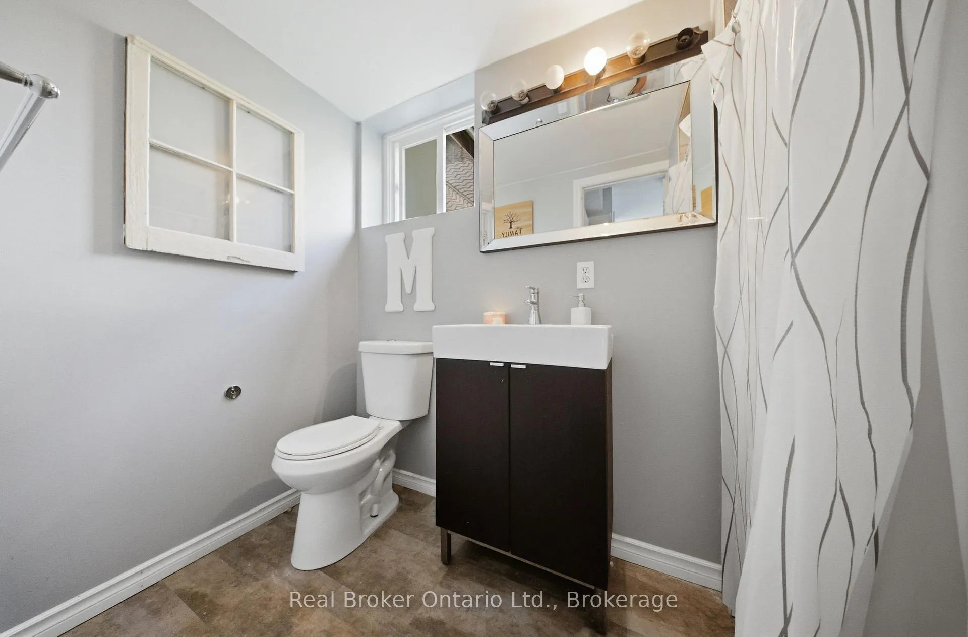 Photo 19 of 33 Hallmark Street, Brantford — HOMEH