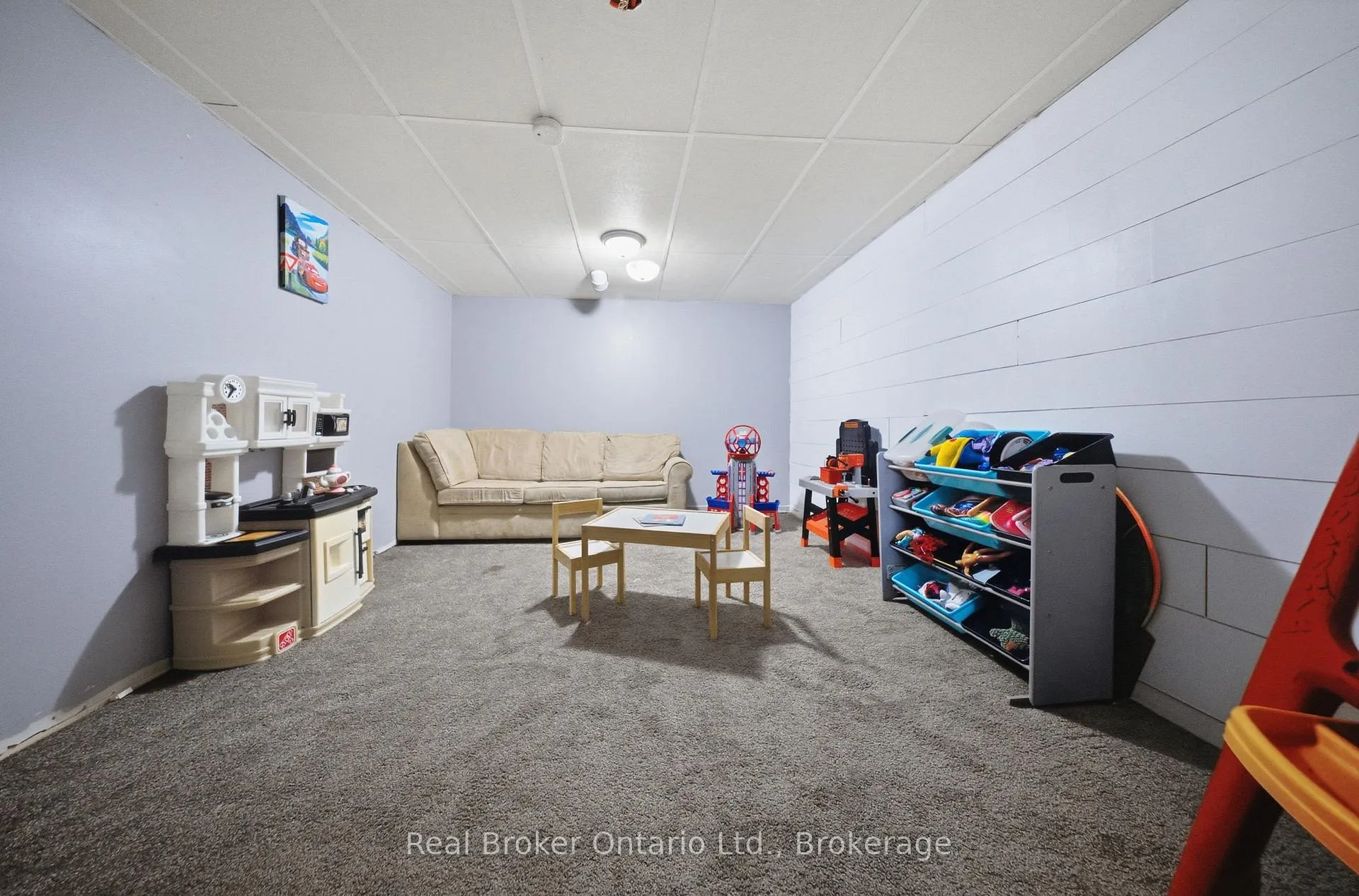 Photo 25 of 33 Hallmark Street, Brantford — HOMEH
