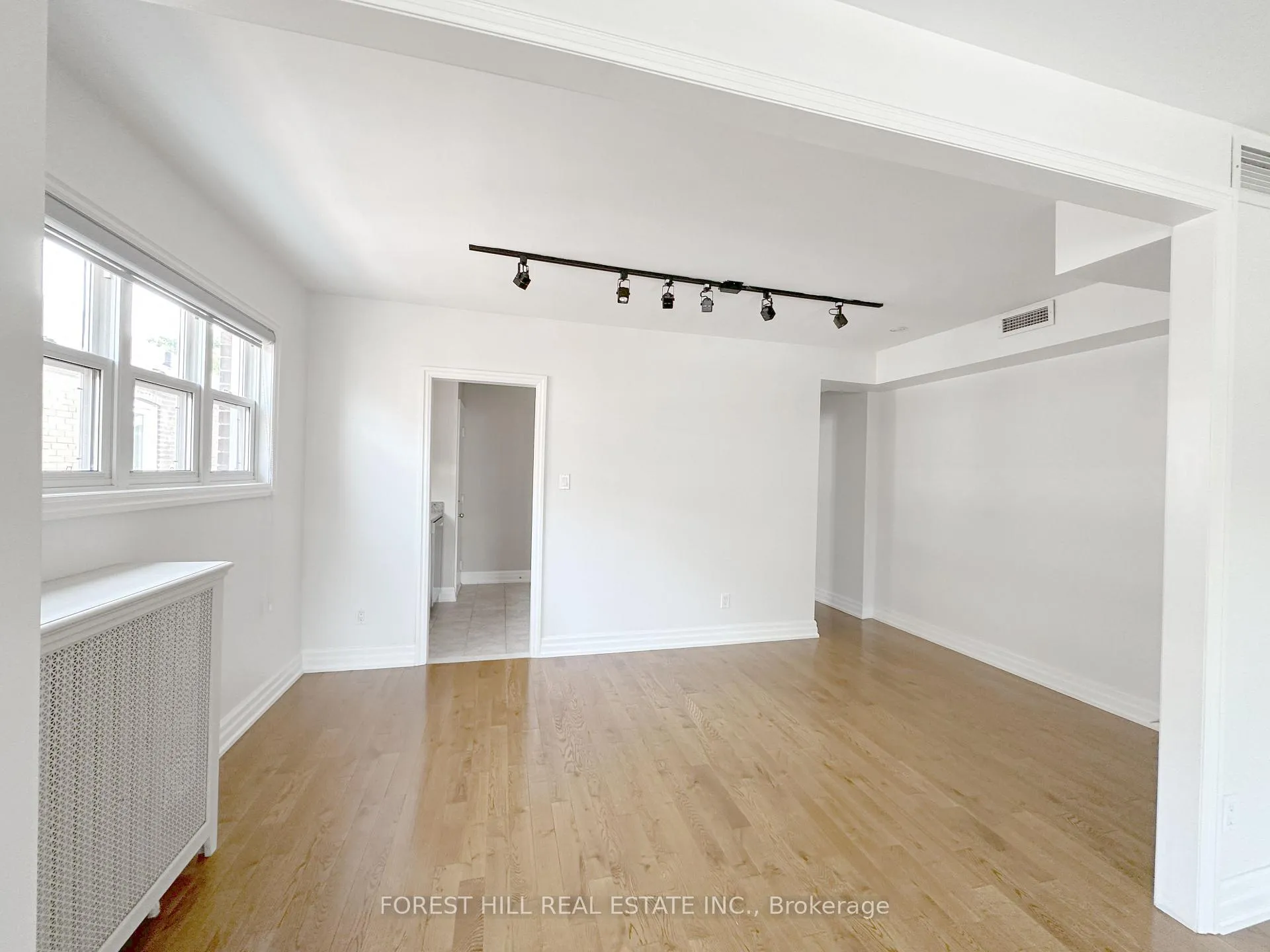 Photo 6 of Unit 2 (Upper), 1003 Avenue Road, Toronto, Yonge-Eglinton — HOMEH