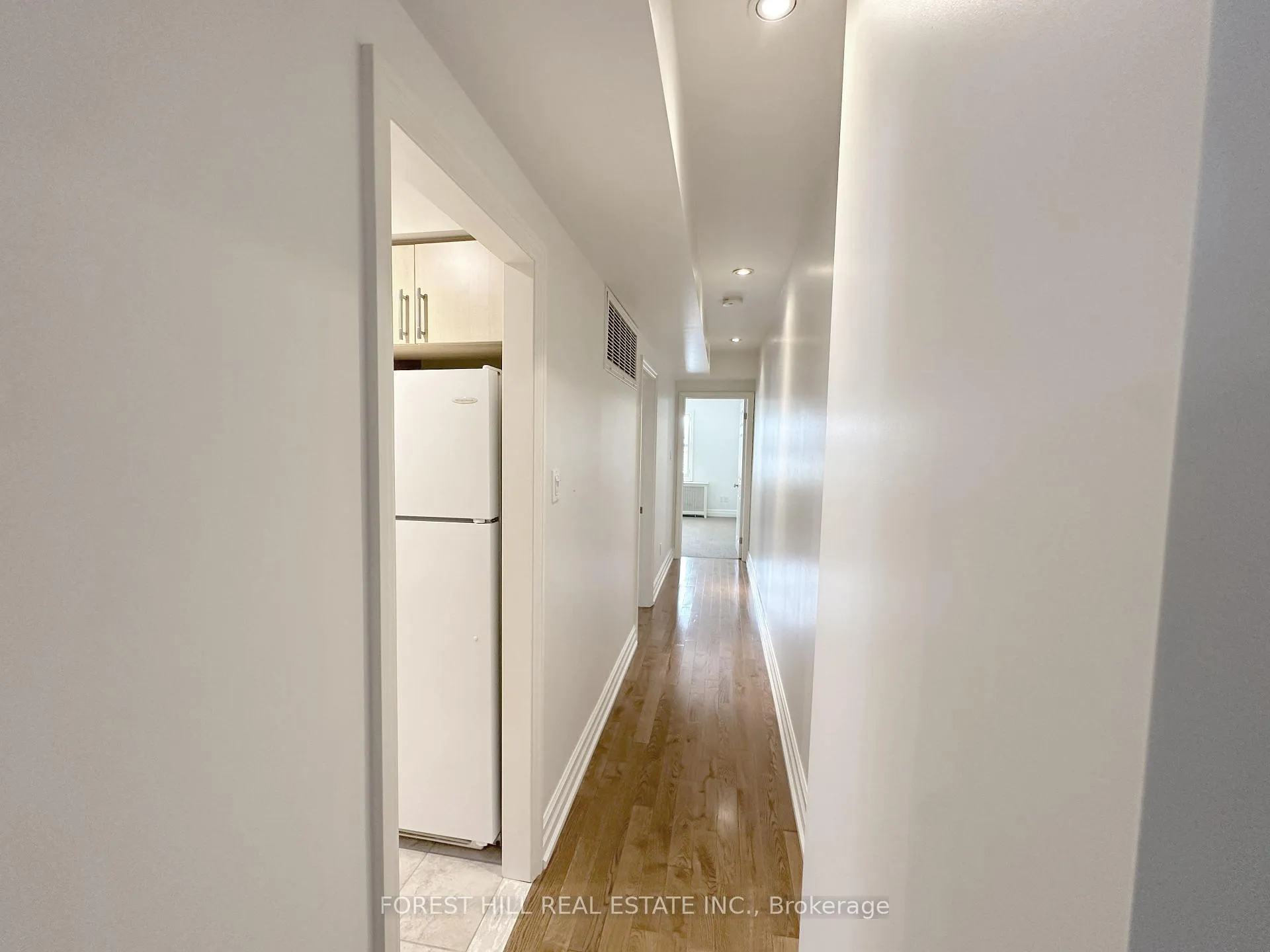 Photo 13 of Unit 2 (Upper), 1003 Avenue Road, Toronto, Yonge-Eglinton — HOMEH