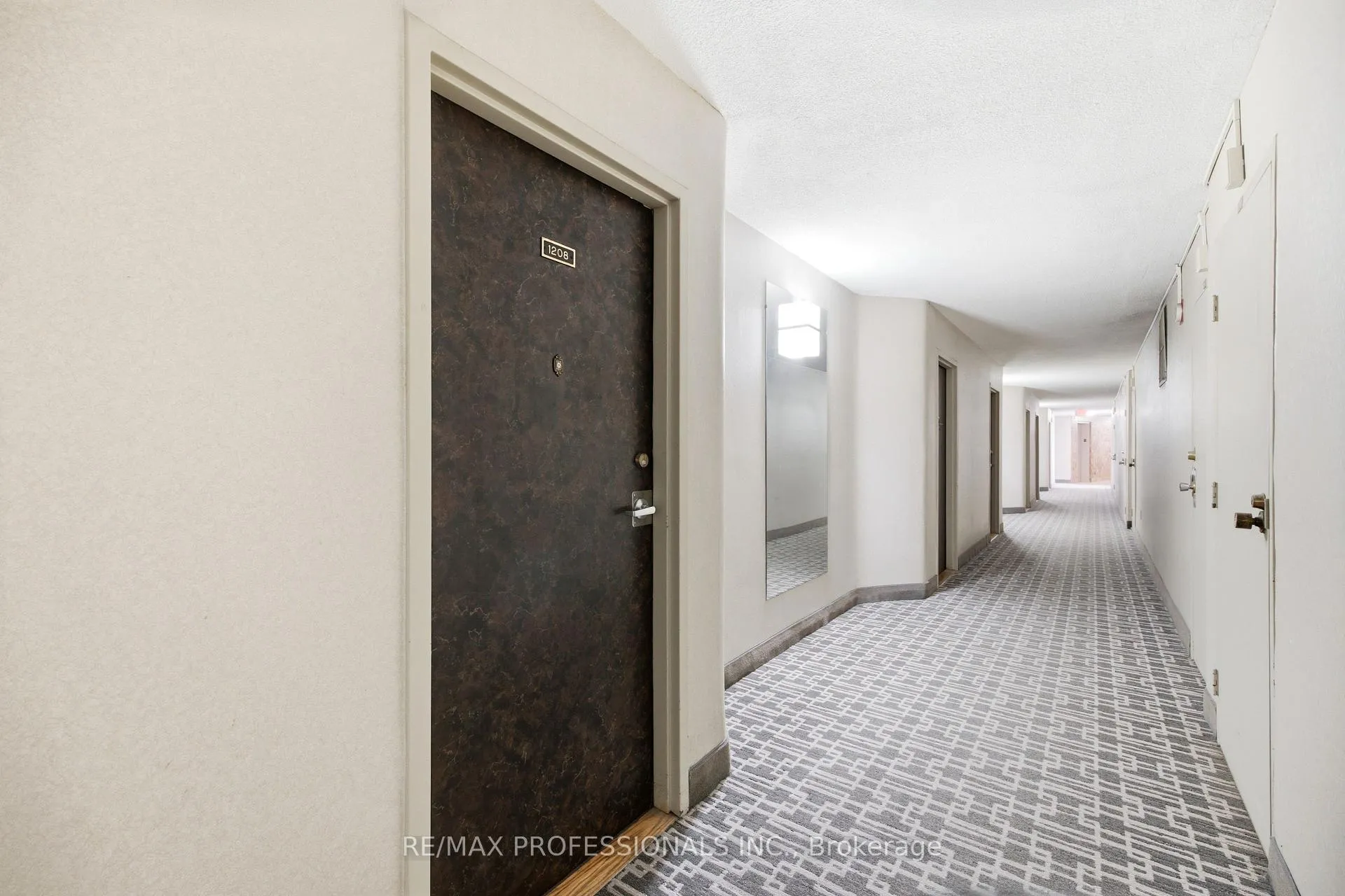 Photo 2 of Unit 1208, 11 Wincott Drive, Etobicoke, Kingsview Village-The Westway — HOMEH