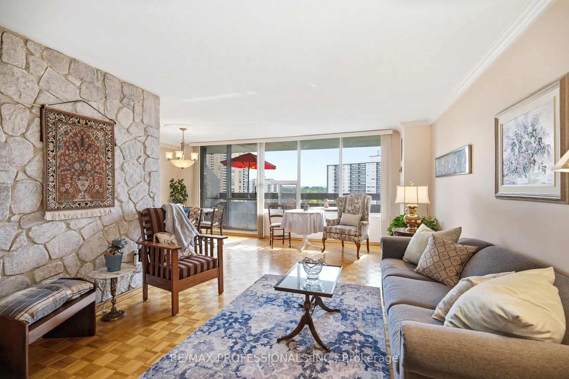 Photo 5 of Unit 1208, 11 Wincott Drive, Etobicoke, Kingsview Village-The Westway — HOMEH