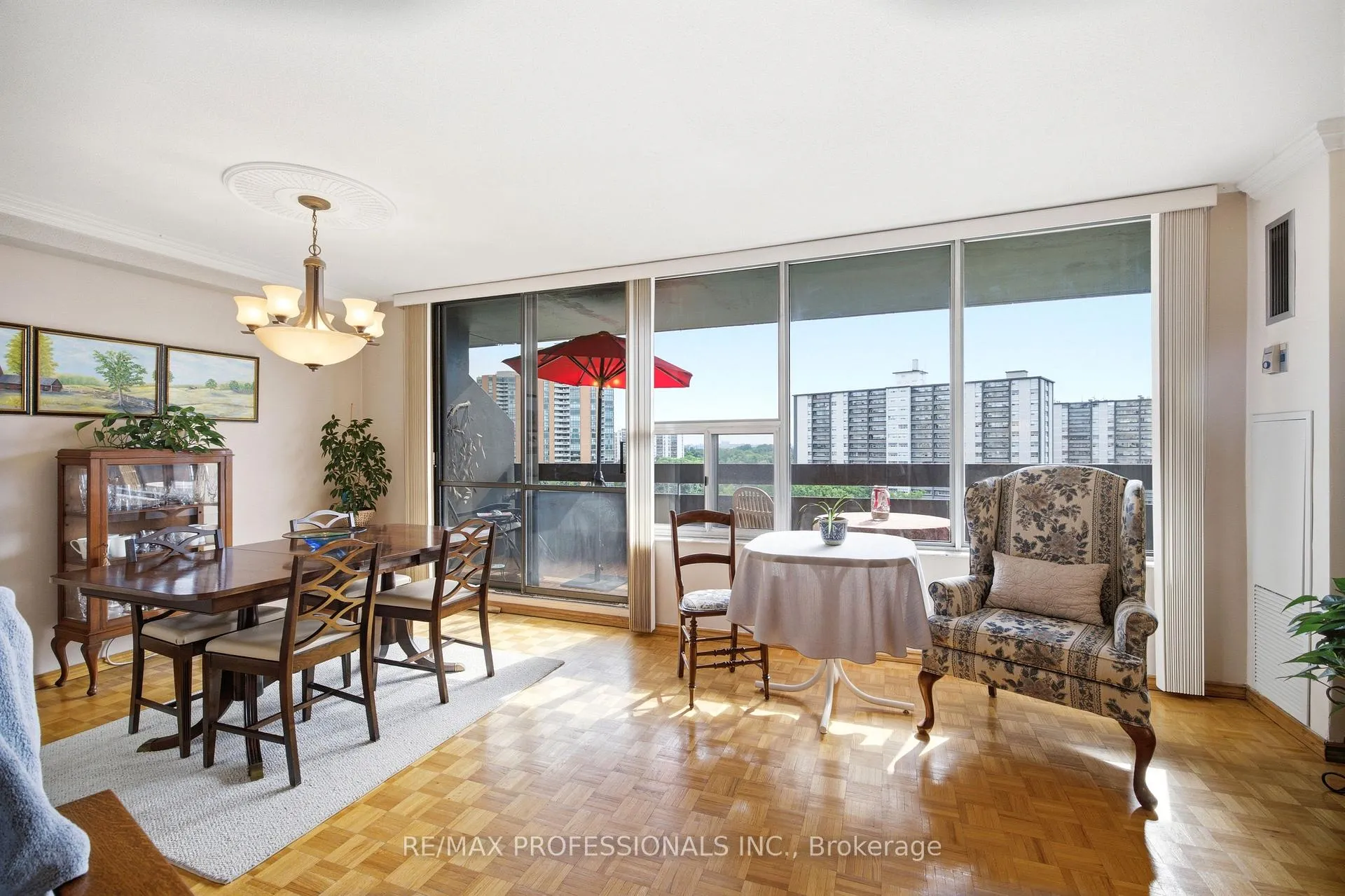 Photo 7 of Unit 1208, 11 Wincott Drive, Etobicoke, Kingsview Village-The Westway — HOMEH