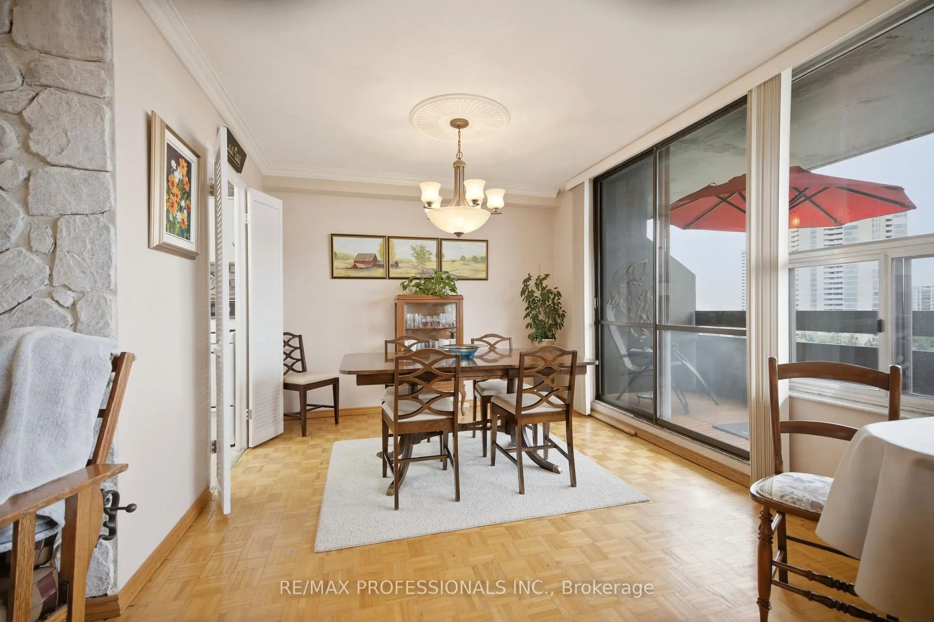 Photo 8 of Unit 1208, 11 Wincott Drive, Etobicoke, Kingsview Village-The Westway — HOMEH