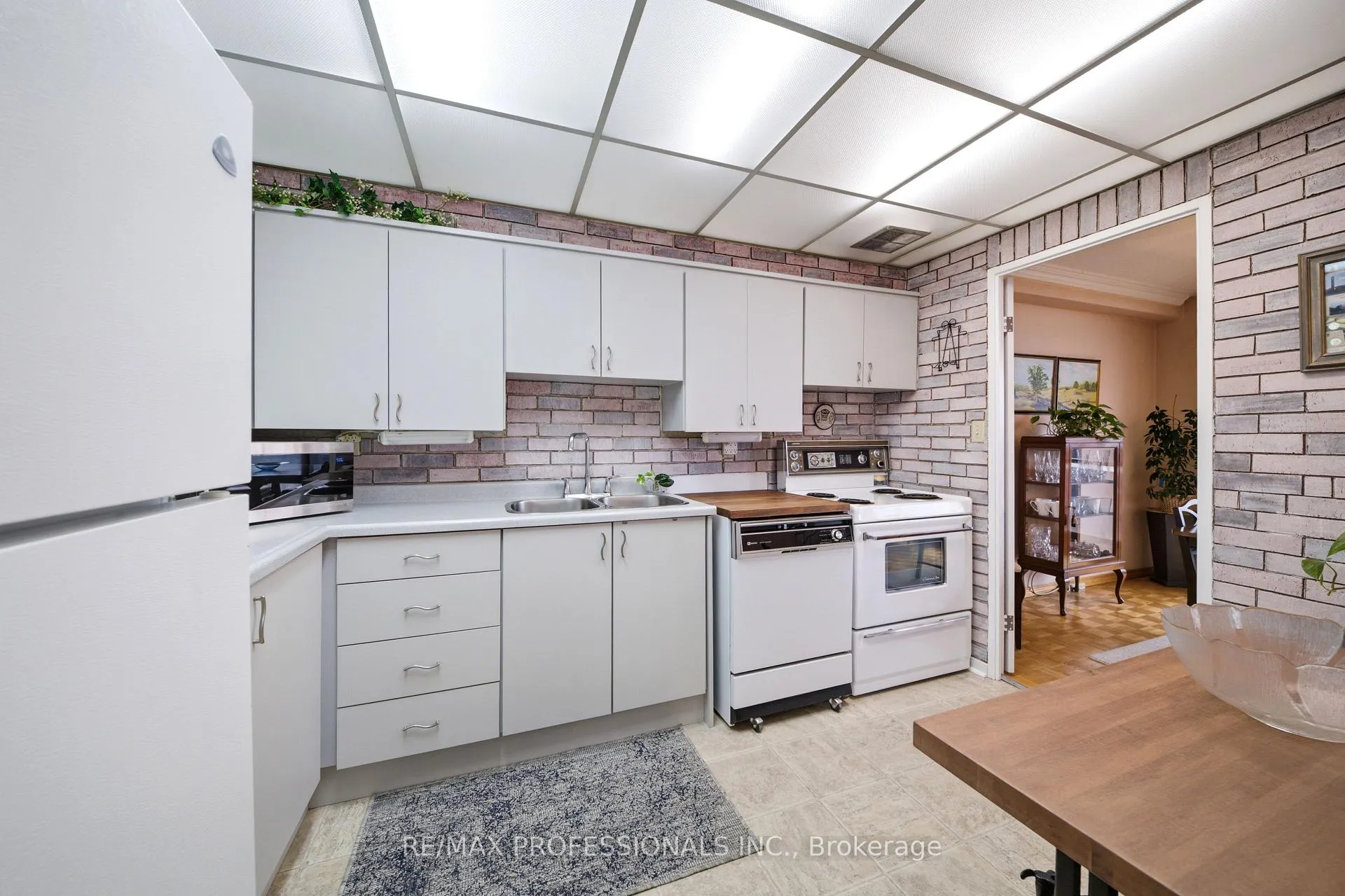 Photo 11 of Unit 1208, 11 Wincott Drive, Etobicoke, Kingsview Village-The Westway — HOMEH