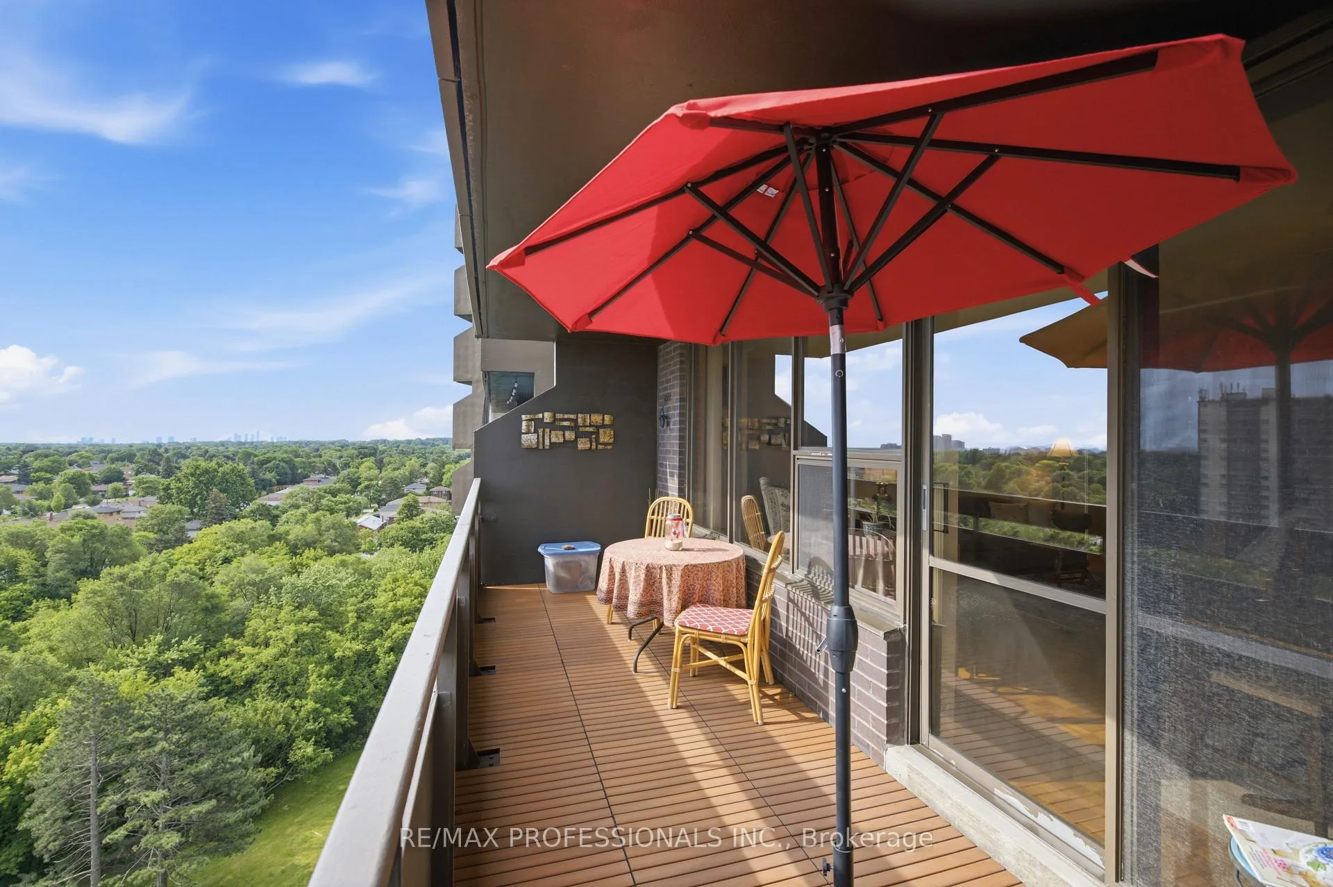 Photo 15 of Unit 1208, 11 Wincott Drive, Etobicoke, Kingsview Village-The Westway — HOMEH