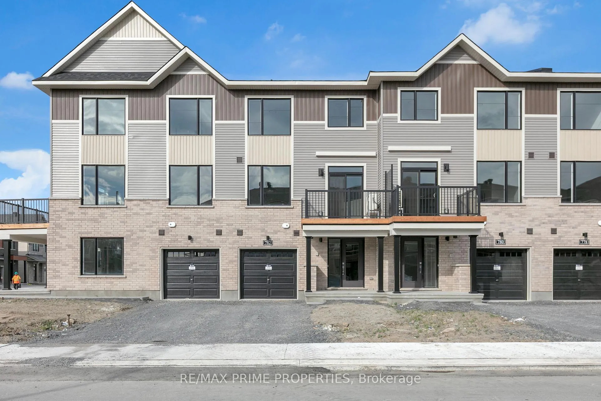 Photo 1 of 782 Tadpole Crescent, Ottawa, Barrhaven - Half Moon Bay — HOMEH