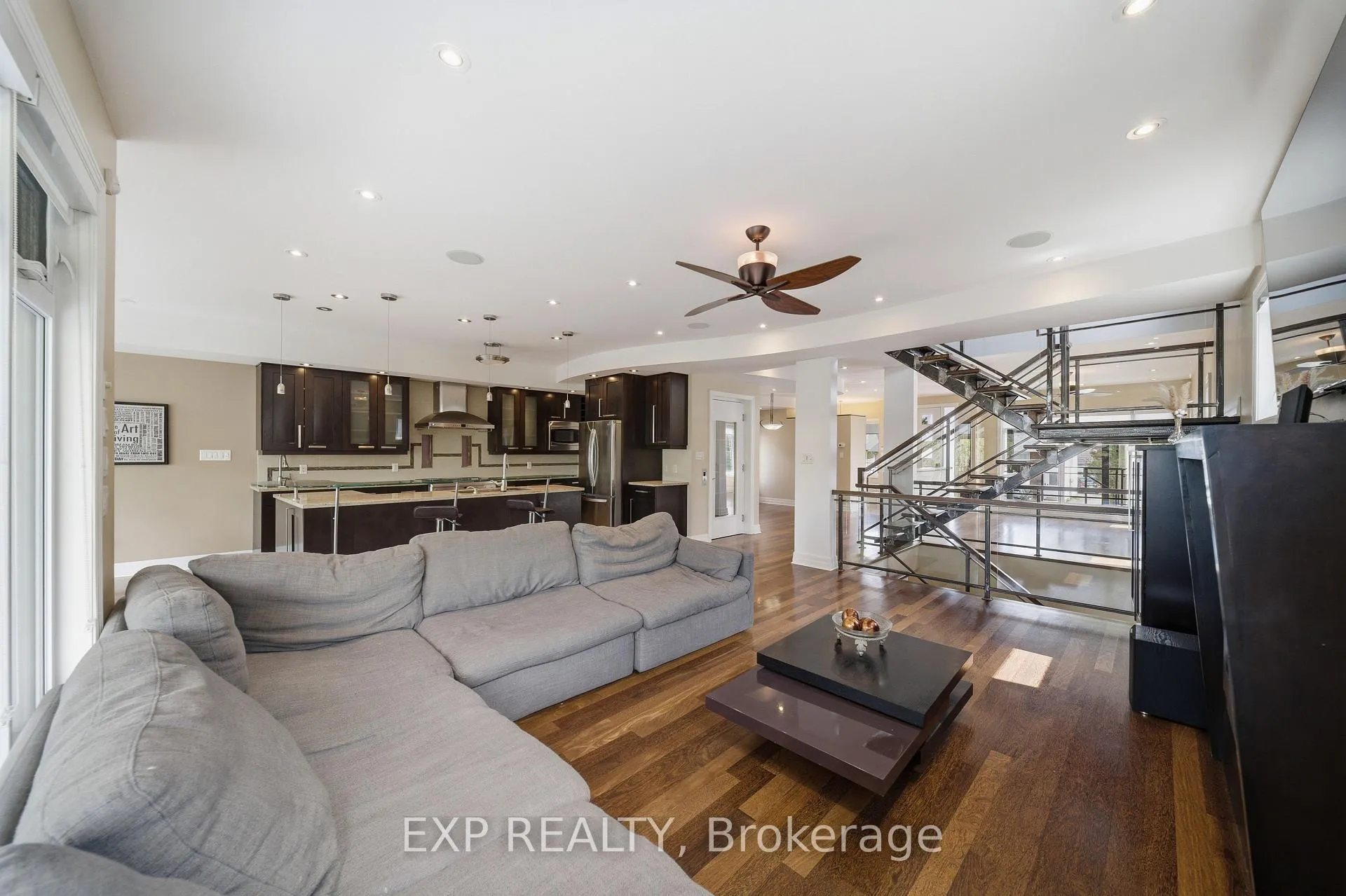 Photo 9 of 1356 Louis Lane, Ottawa, Cyrville Rd./Industrial Park — HOMEH