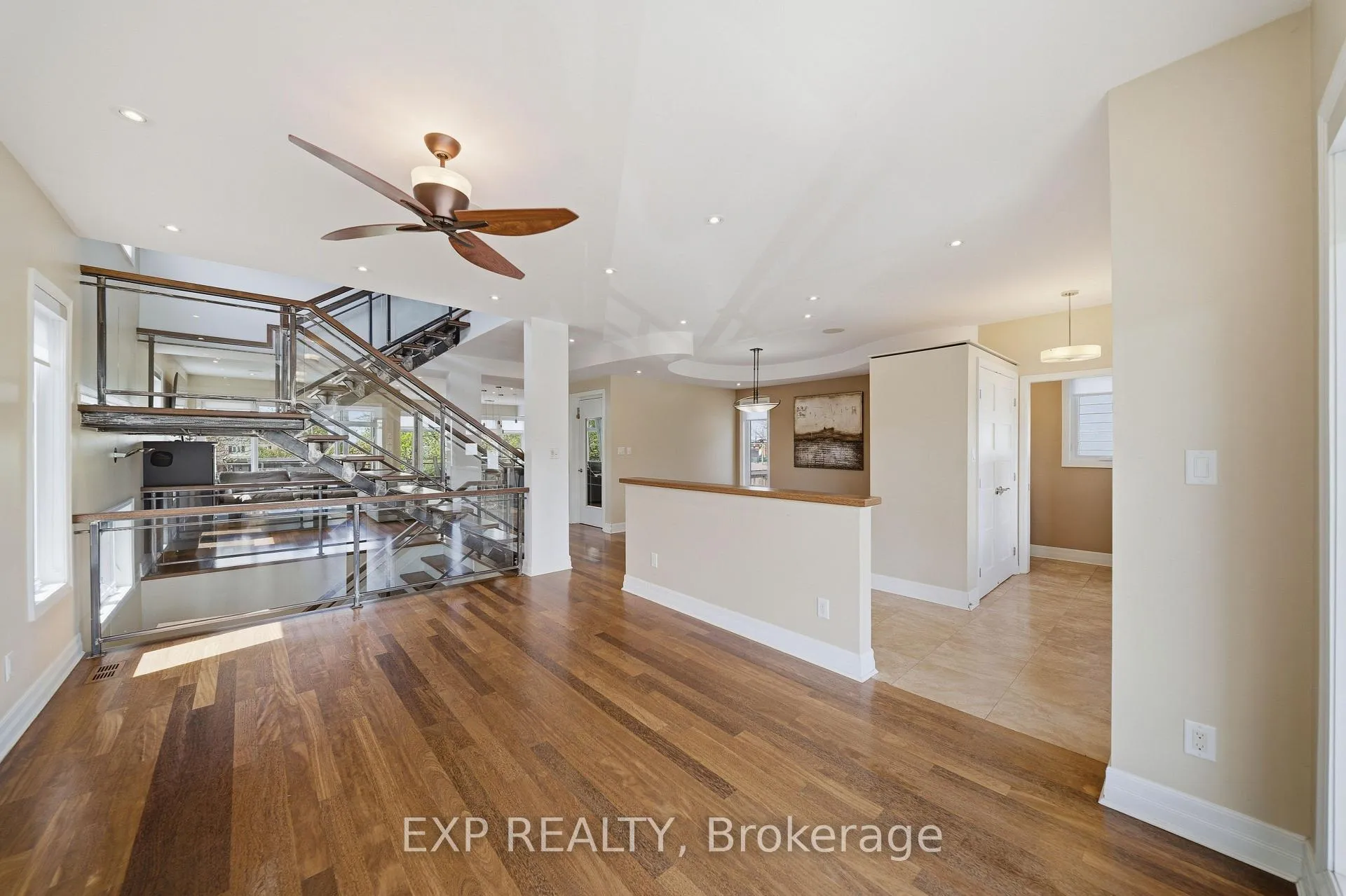 Photo 12 of 1356 Louis Lane, Ottawa, Cyrville Rd./Industrial Park — HOMEH