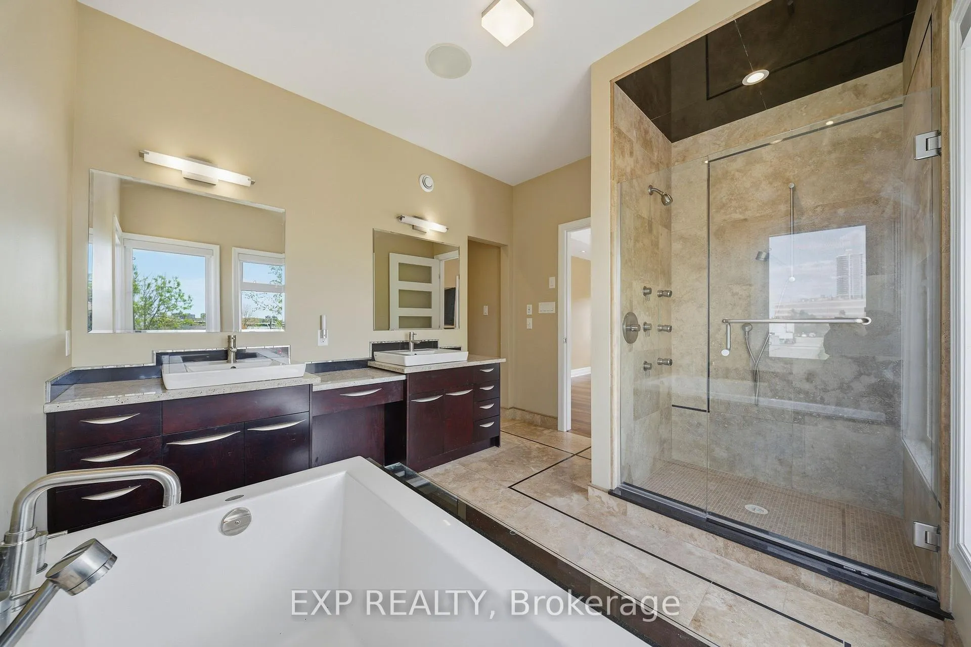 Photo 15 of 1356 Louis Lane, Ottawa, Cyrville Rd./Industrial Park — HOMEH