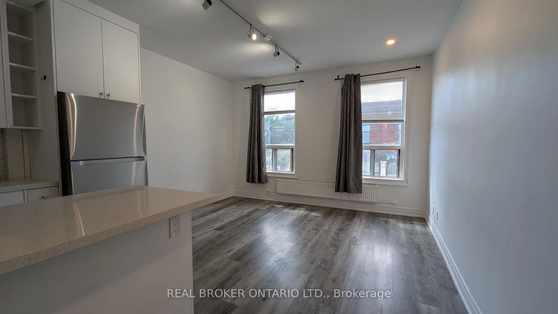 Photo 4 of Unit 4, 2199 Gerrard Street E, Toronto, East End-Danforth — HOMEH